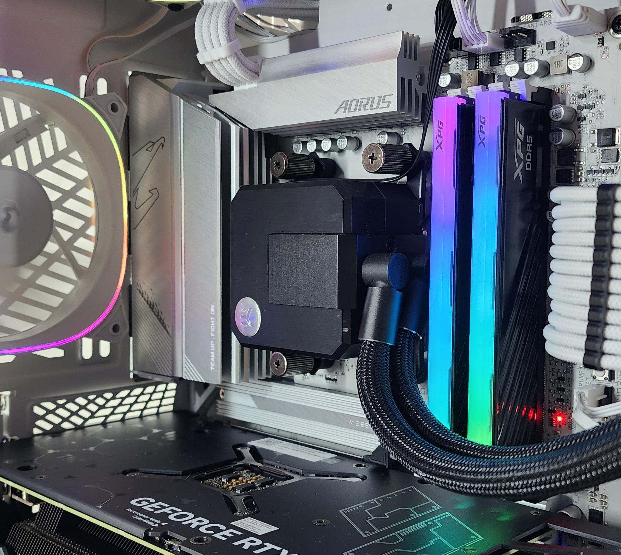 Gaming PC Ryzen 7 7800X3D 32GB RAM 1TB SSD RTX 4070 Ti 12GB Windows 11 PC
