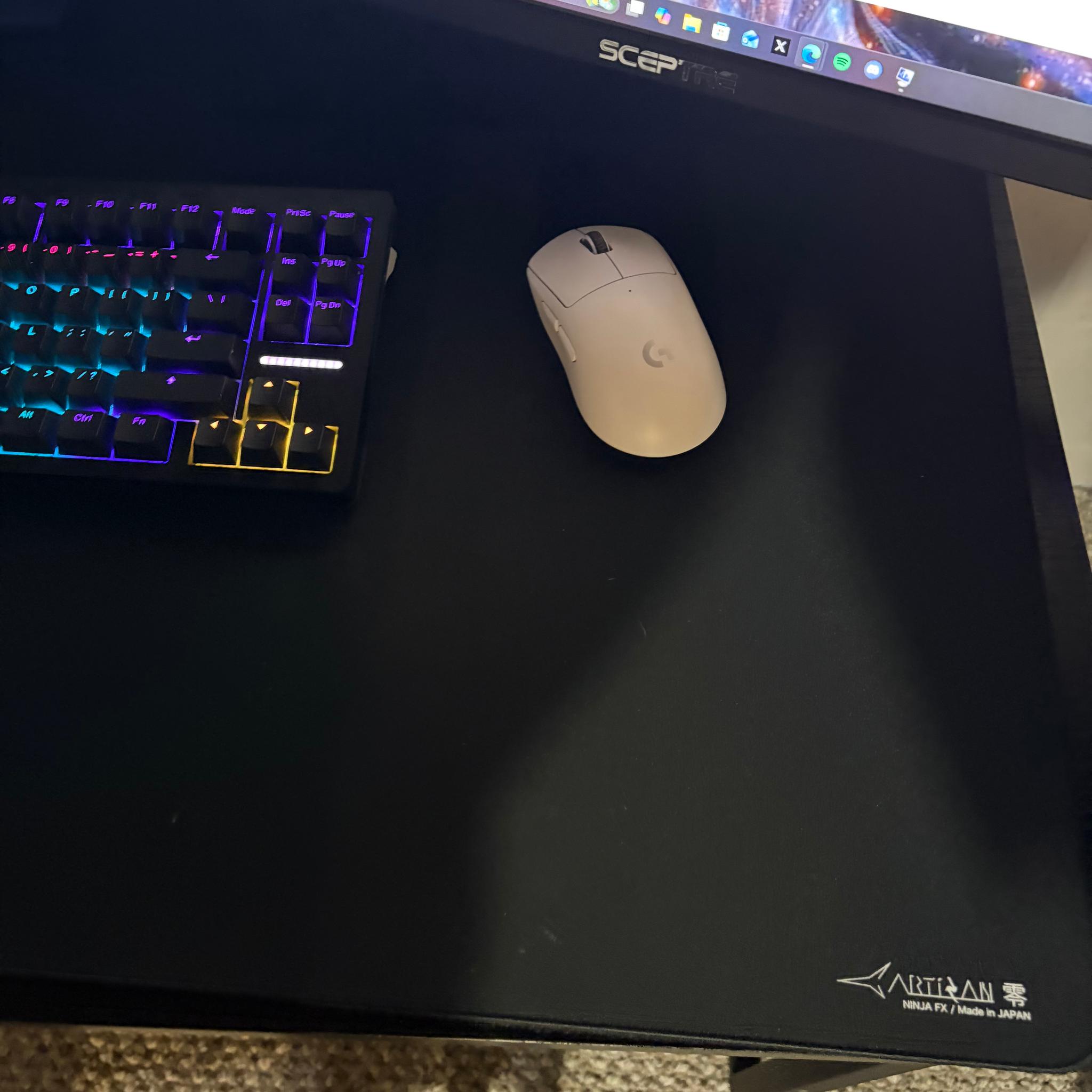 iBUYPOWER Gaming PC and Full Gaming Setup