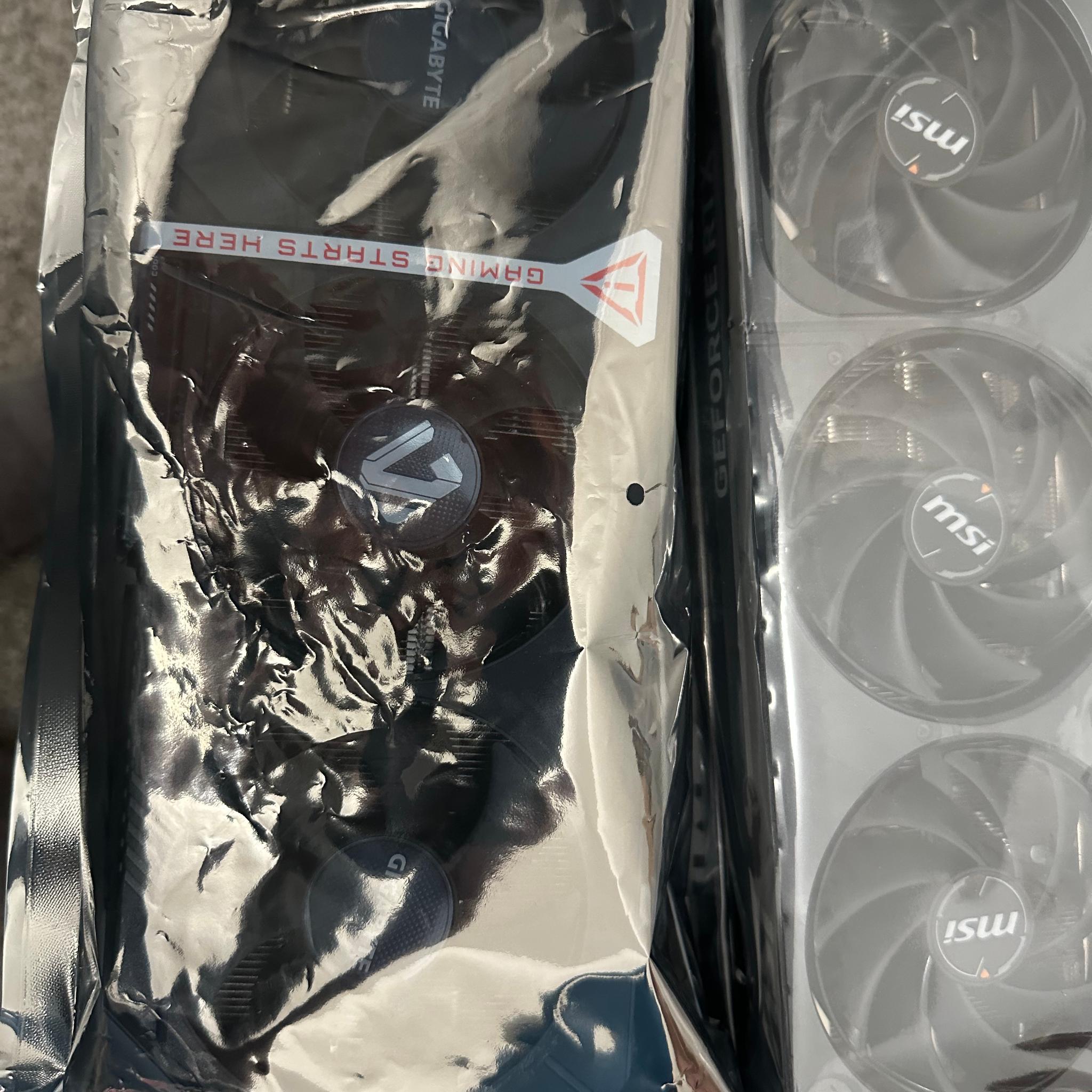 MSI RTX 5070 Ti SHADOW 3X OC & 9070xt Gigabyte