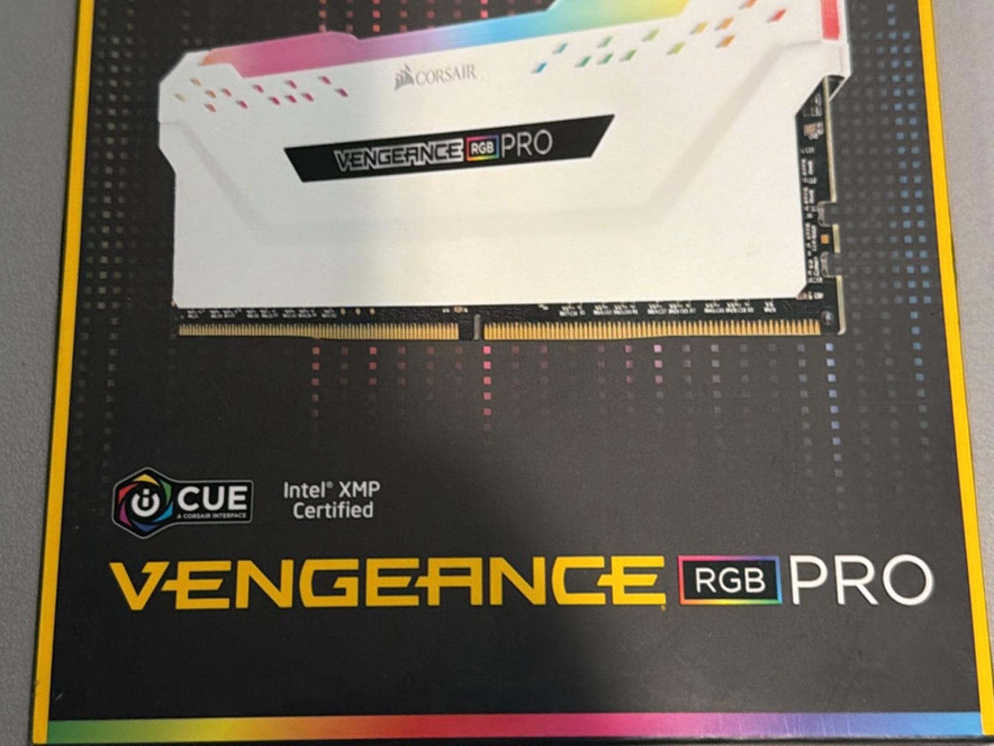 Corsair Vengeance RGB Pro DDR4 32GB (2X 16GB sticks)