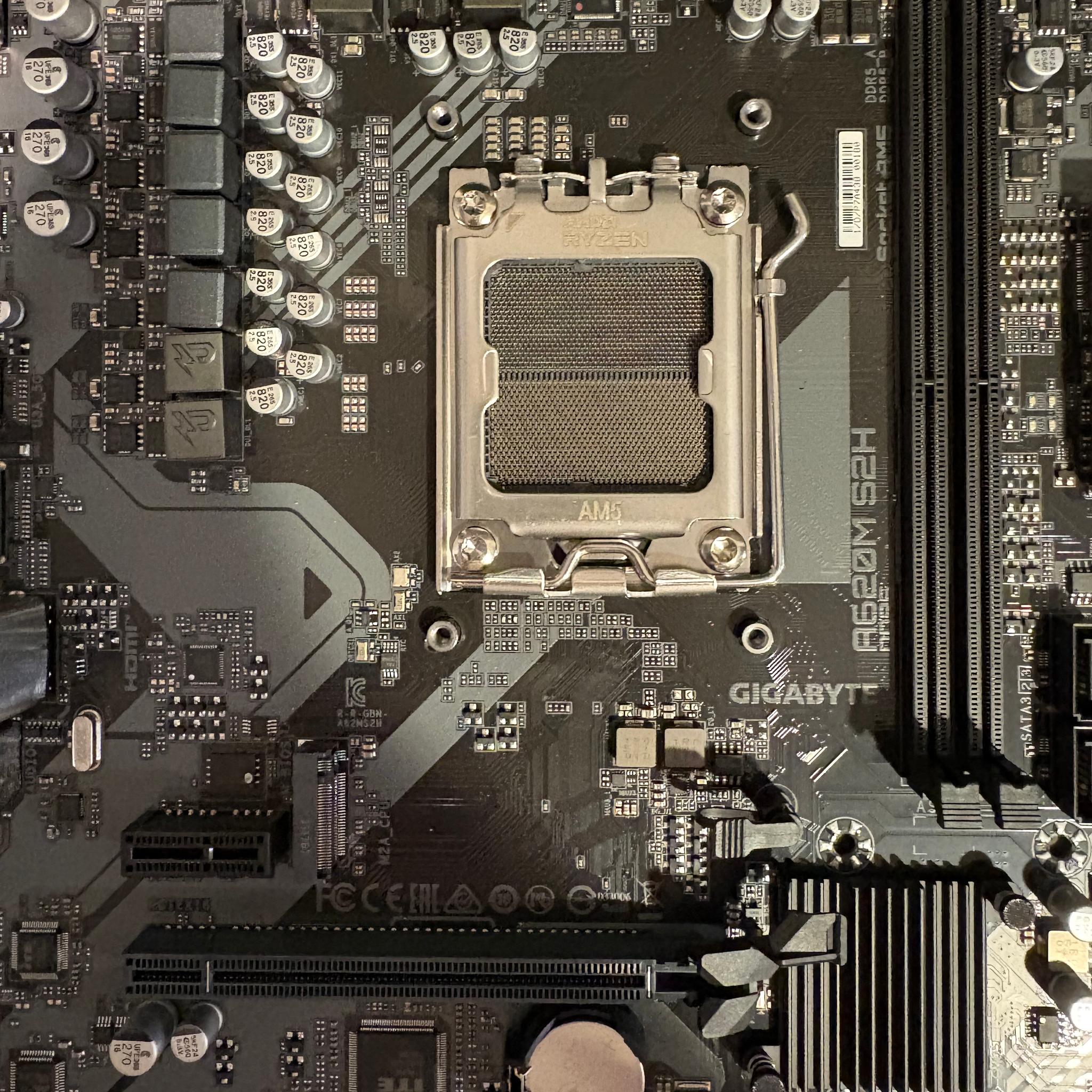 Gigabyte A620M S2H AM5 Socket (LGA 1718)
