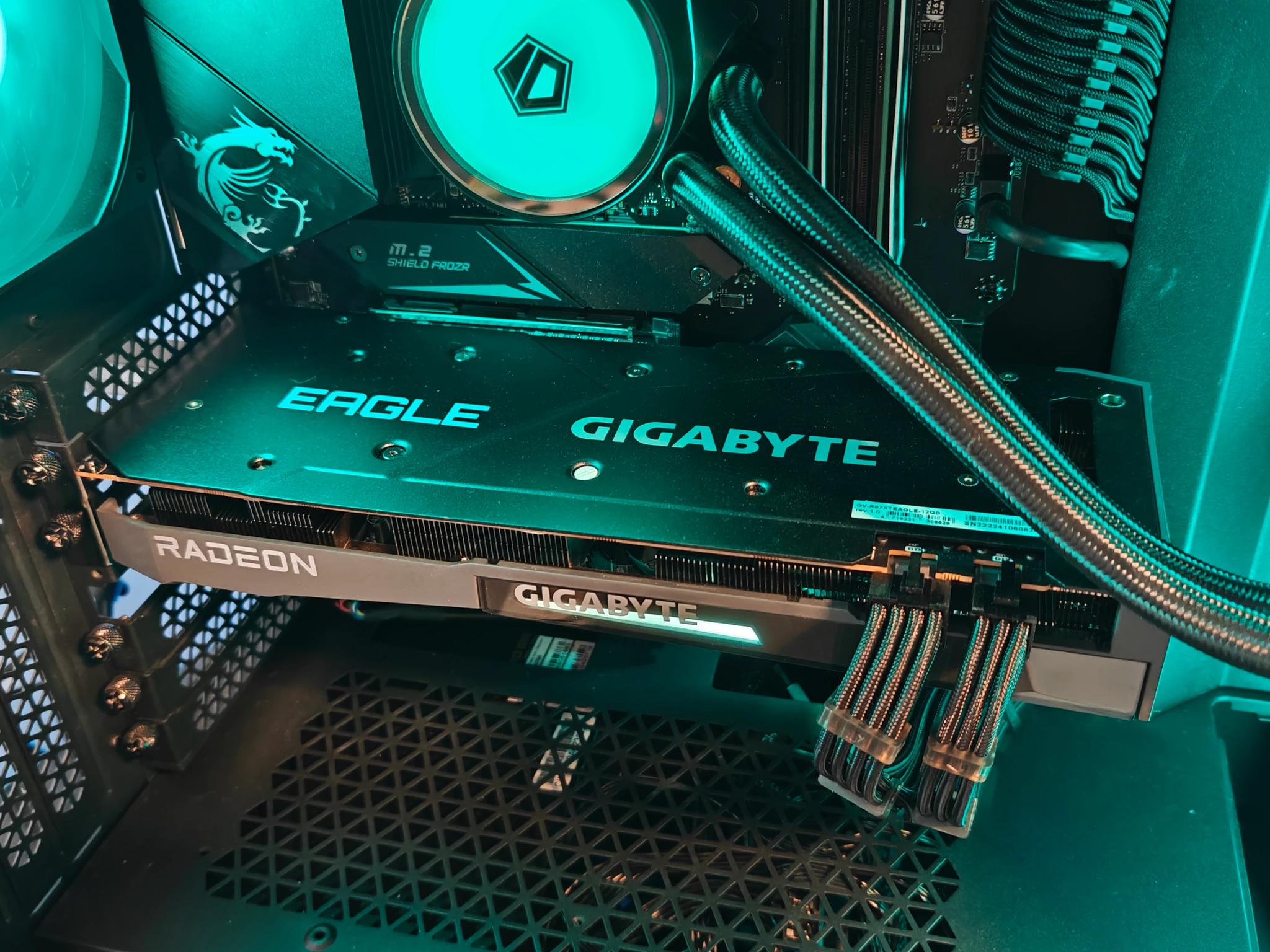 Mid Tier 1440p Gaming PC 10900k & 6700XT