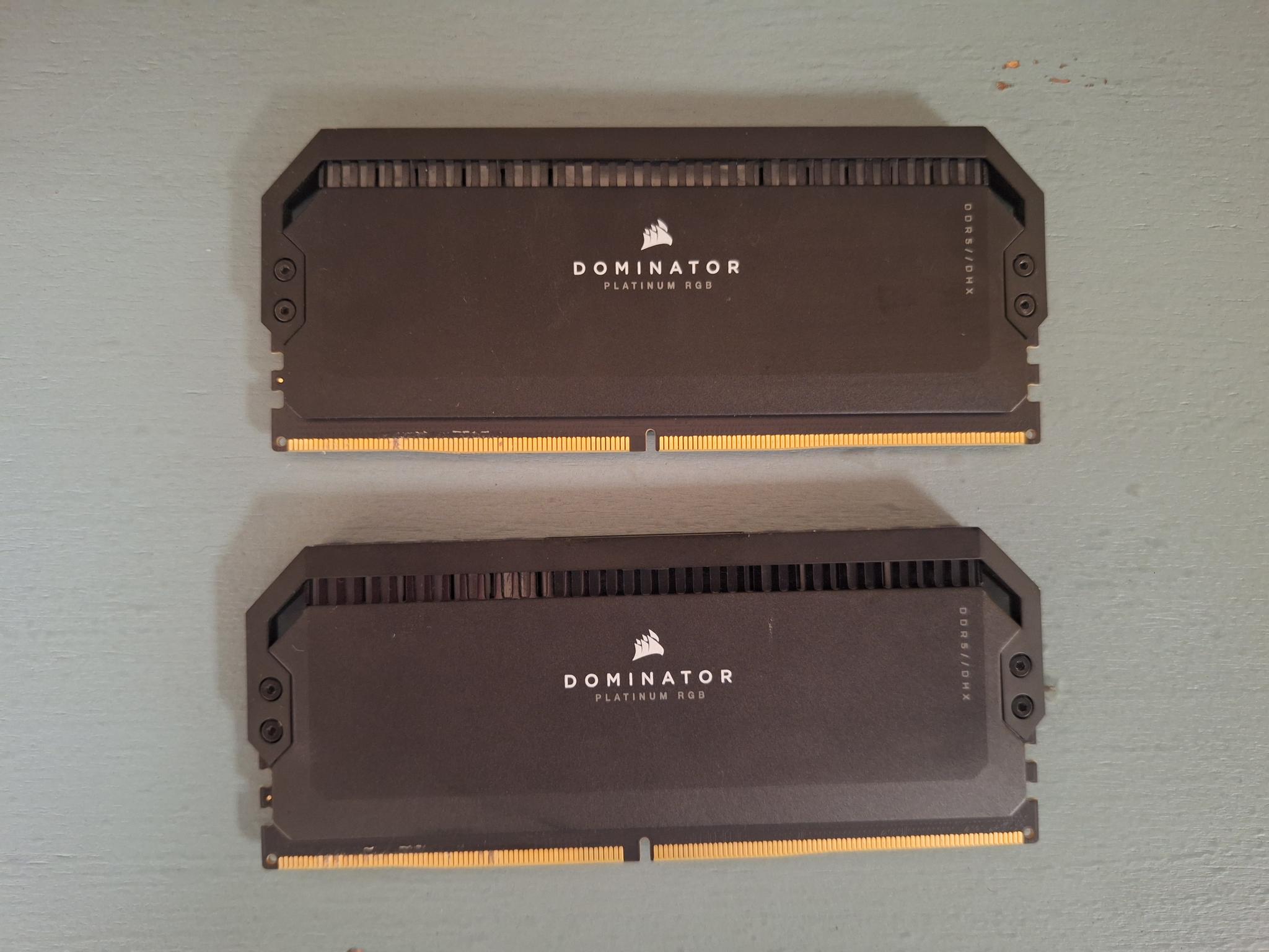 Corsair Dominator Platinum RGB 32GB DDR5-6200 (2x16GB) - Image 1