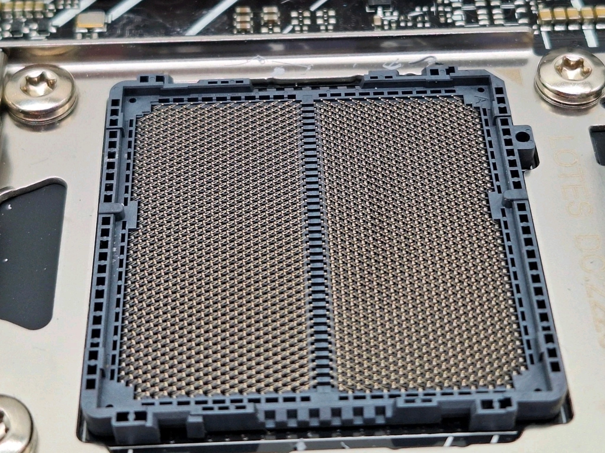 ASUS PRIME X670-P + 7700X + 500GB WiFi AM5 ATX AMD DDR5