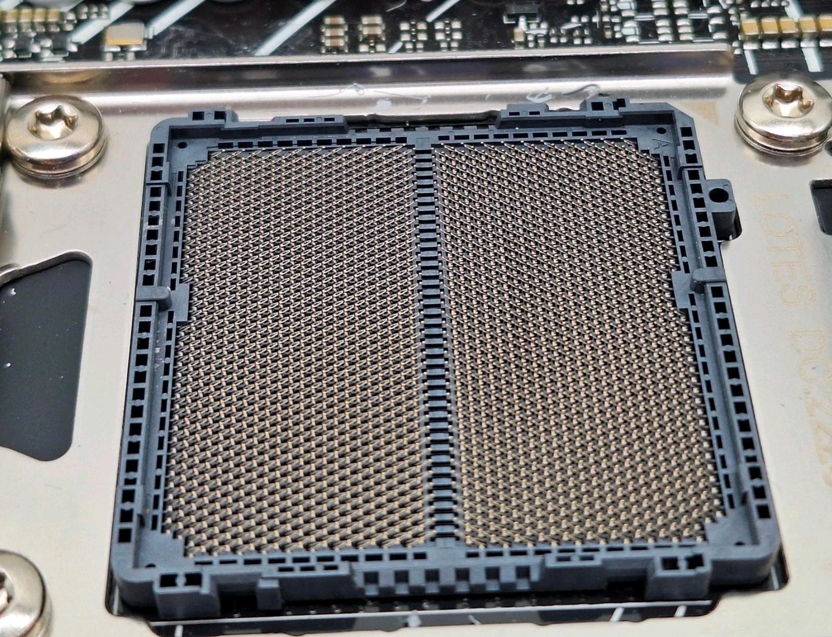 ASUS PRIME X670-P + 7700X + 500GB WiFi AM5 ATX AMD DDR5