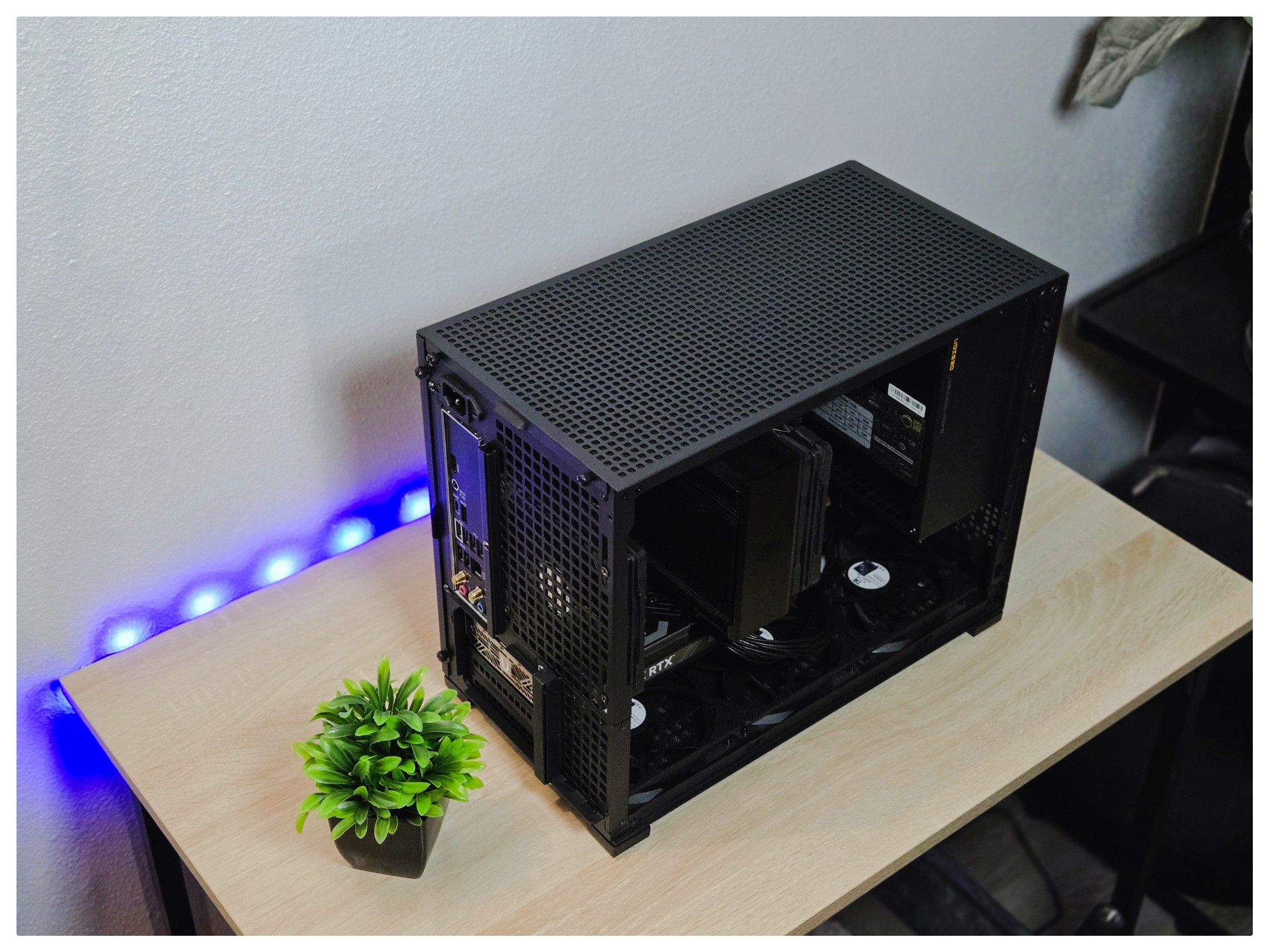 Ryzen 5 7500X3D | RTX 5060 Ti 8GB | Blackout Gaming PC