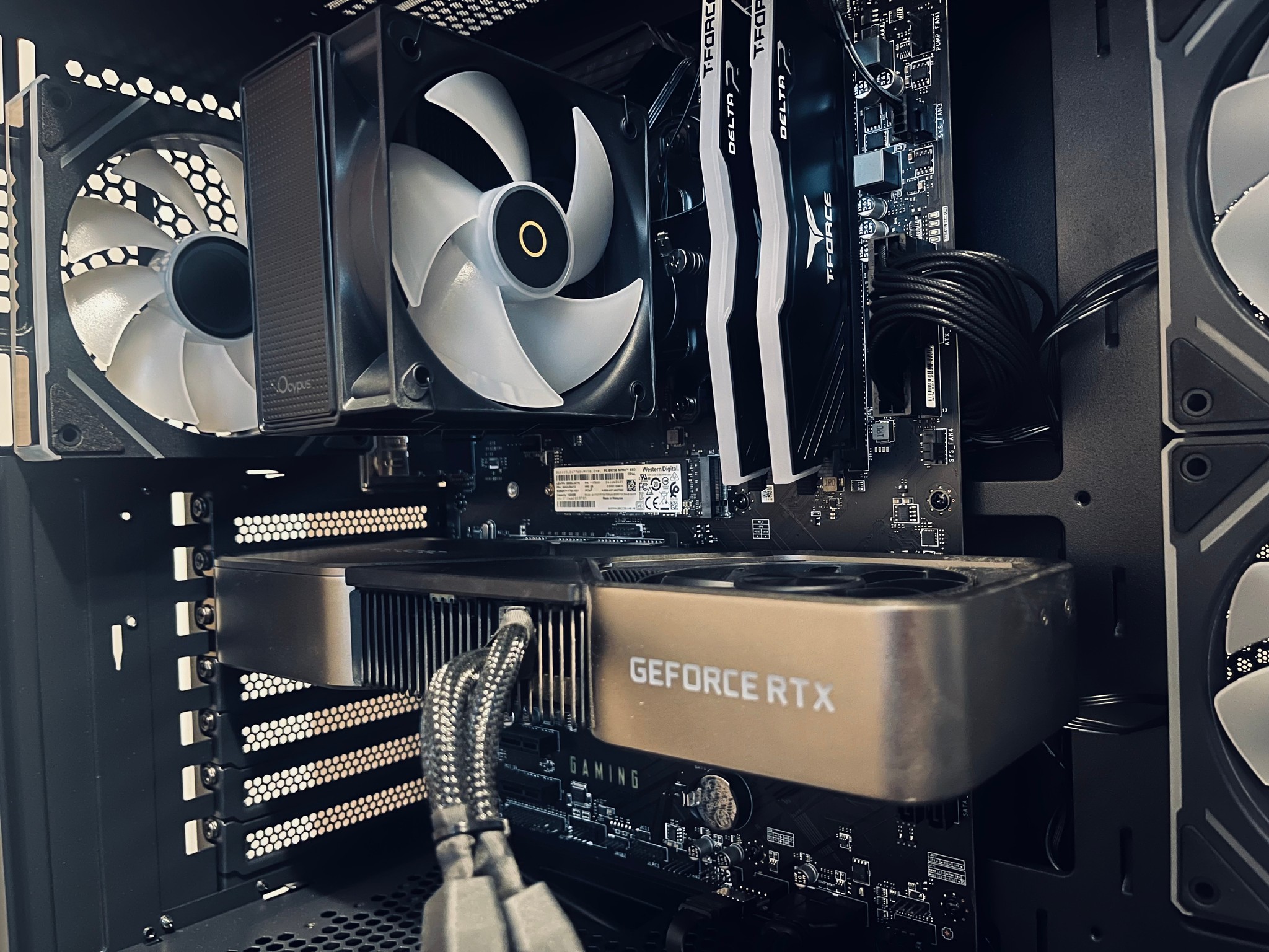 Pro Gaming PC |RTX 3080 // Ryzen 7 5700x3D // 32GB DDR4|