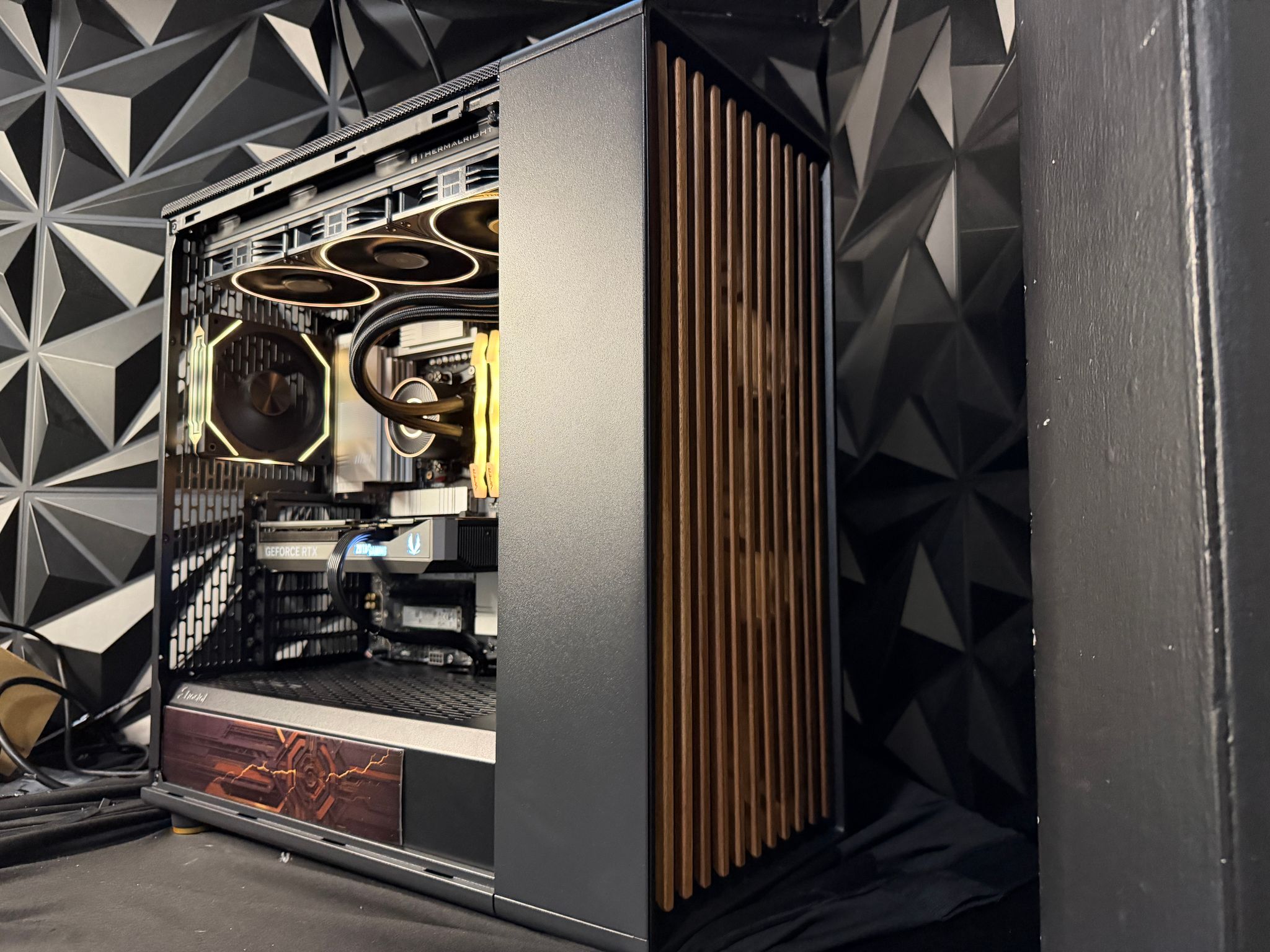 🪵⚙️ IRON WOOD ⚙️🪵 Ryzen 9 9900X| RTX 5070| 32 GB DDR5 8000Mhz|4.5 TB NVMe| 850W Gold PSU