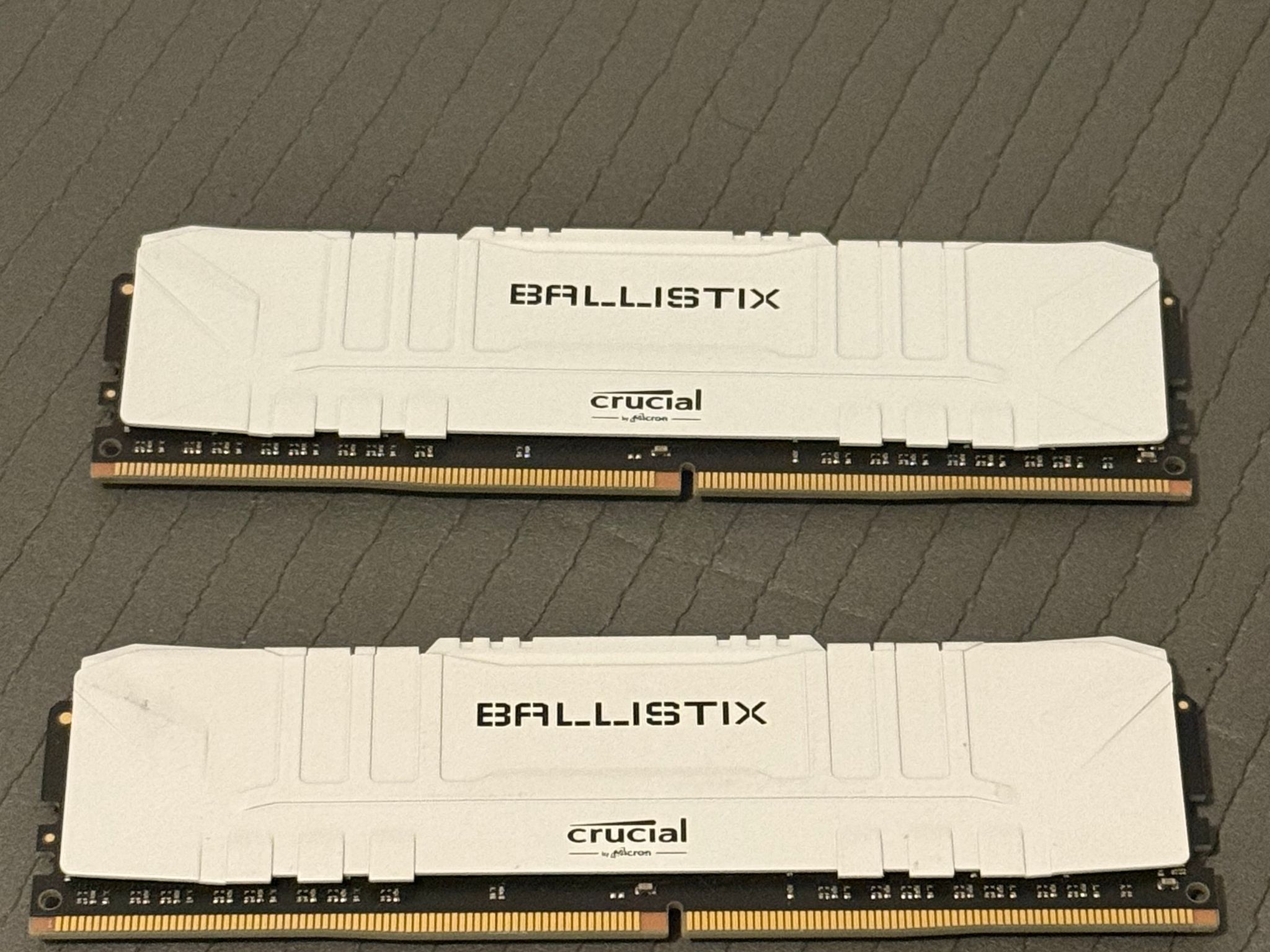 Crucial Ballistix 16GB DDR4-3200 (2x8GB)
