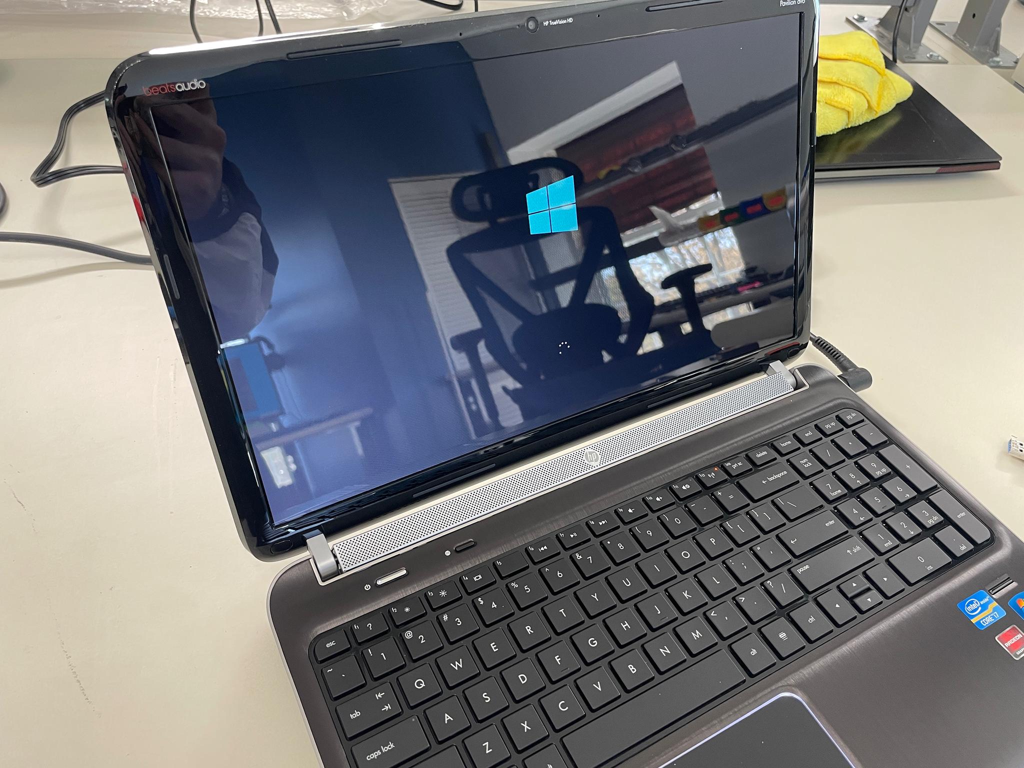 HP Pavilion dv6 (6GB RAM)