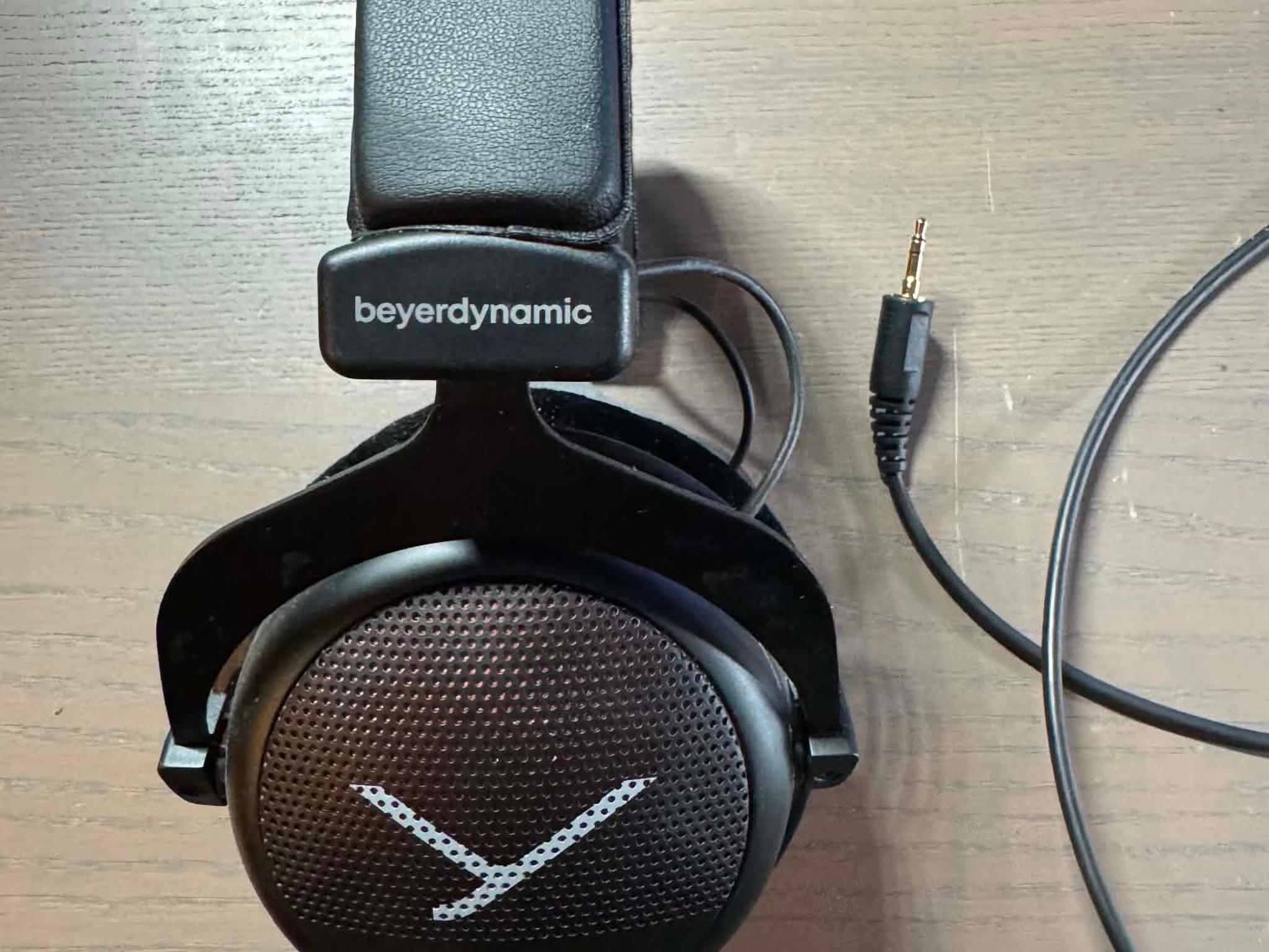 beyerdynamic TYGR 300 R Open-Back Gaming Headphones Black Over-Ear 6.35mm