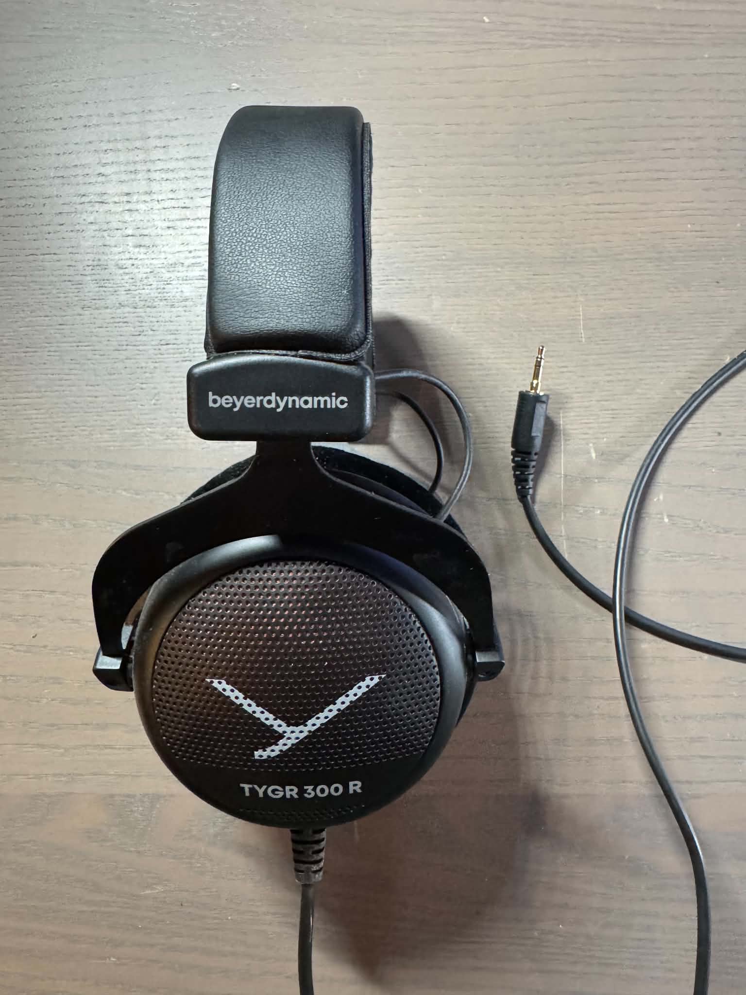 beyerdynamic TYGR 300 R Open-Back Gaming Headphones Black Over-Ear 6.35mm