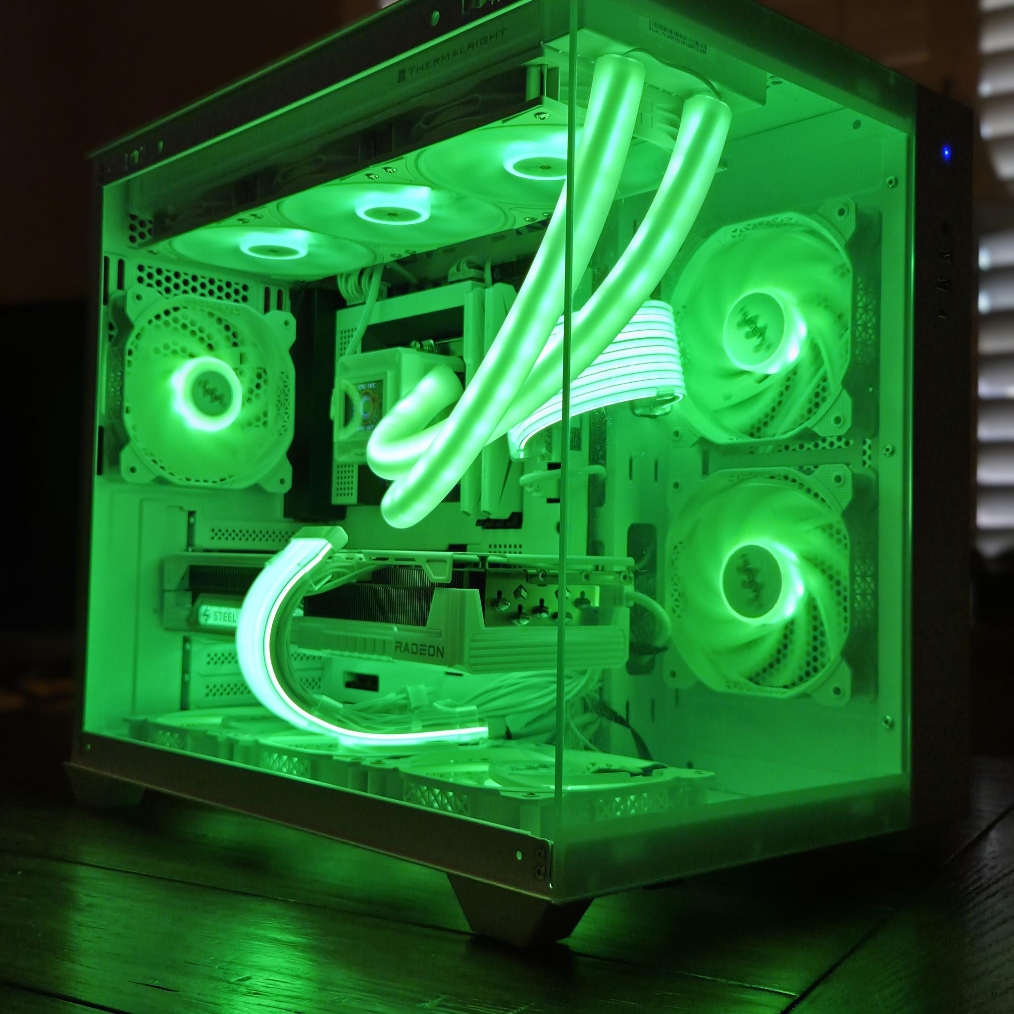 Blizzard! ❄️ | RX 9070 XT Gaming PC | Intel i5-14600K | 32GB DDR5 | 1TB Gen4 NVMe | 2" LCD Display!