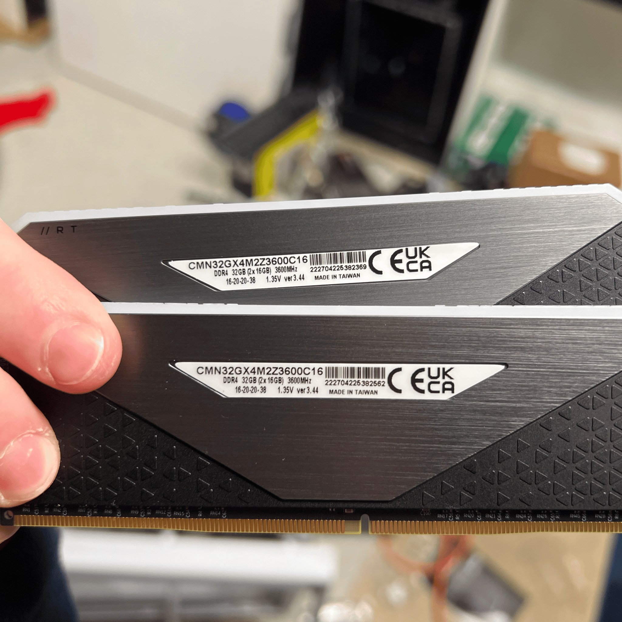32GB Corsair VENGEANCE RT