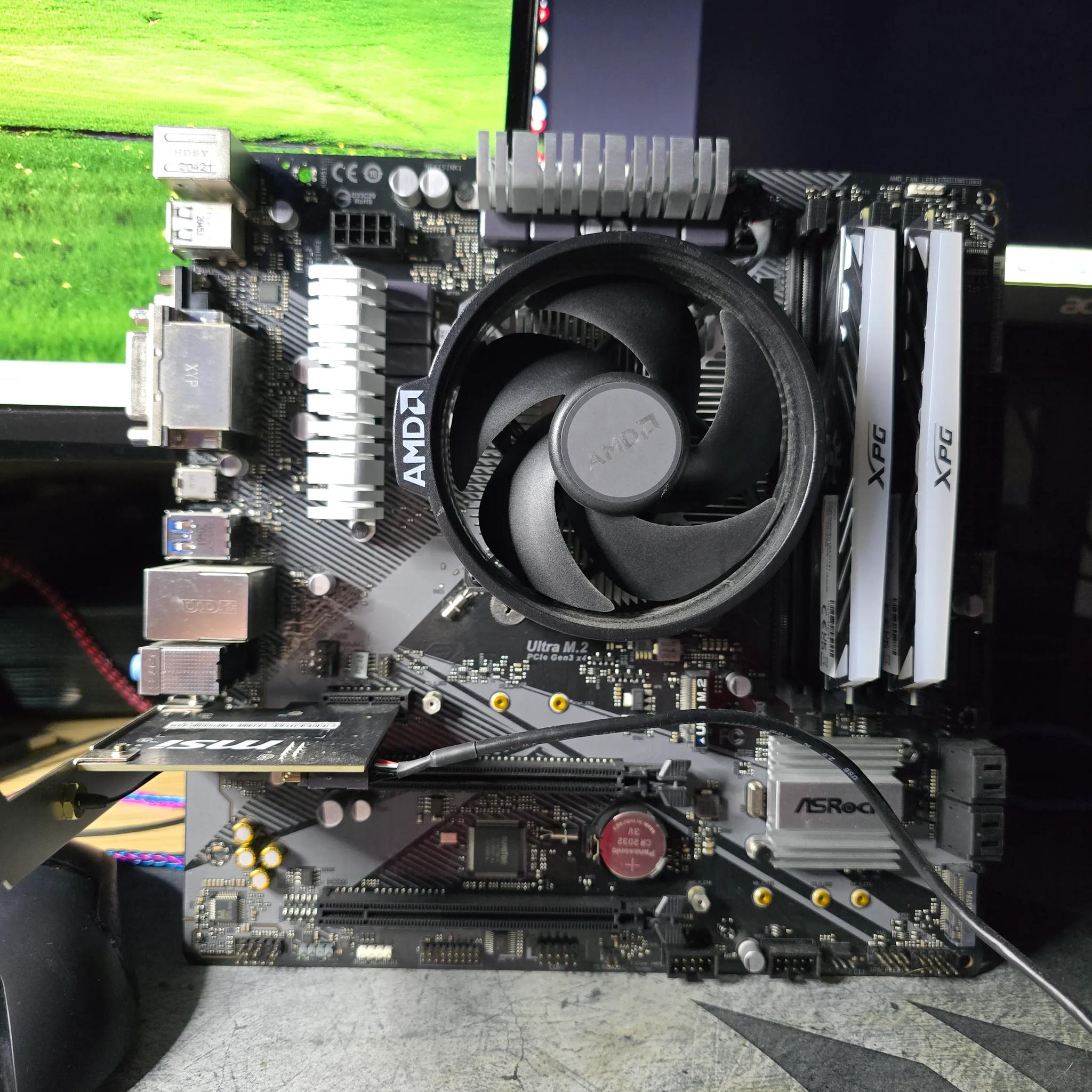 Ryzen 5 3600/ ASRock B450m Pro / 16gb 3200mhz Ram / 750W PSU / WiFi Card