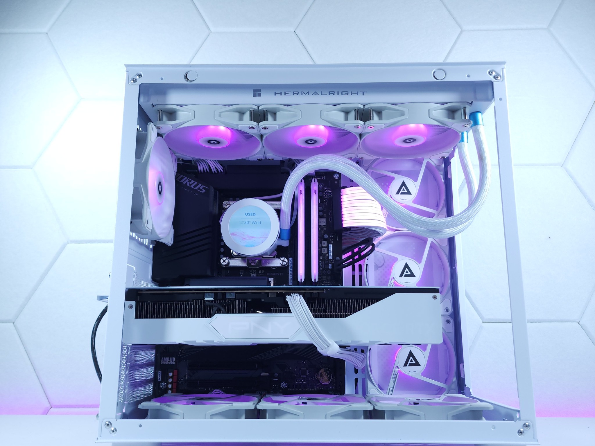 💜🤍RTX 4090 | i9 13900K | 32GB 6000MHz | 6TB NVMe + SSD*