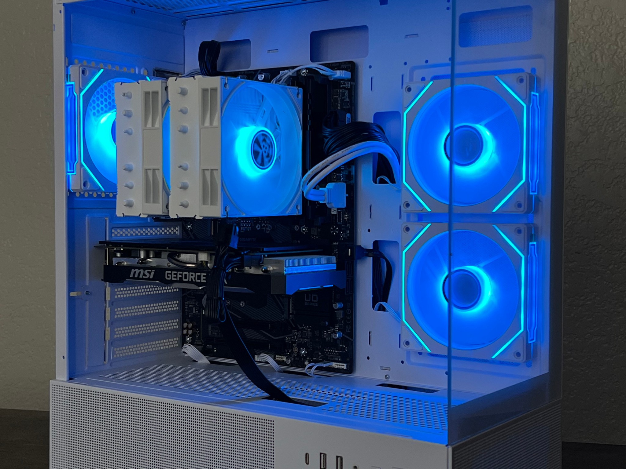 i5-11400F | RTX 2060 | 32GB Patriot RAM | 525GB SSD