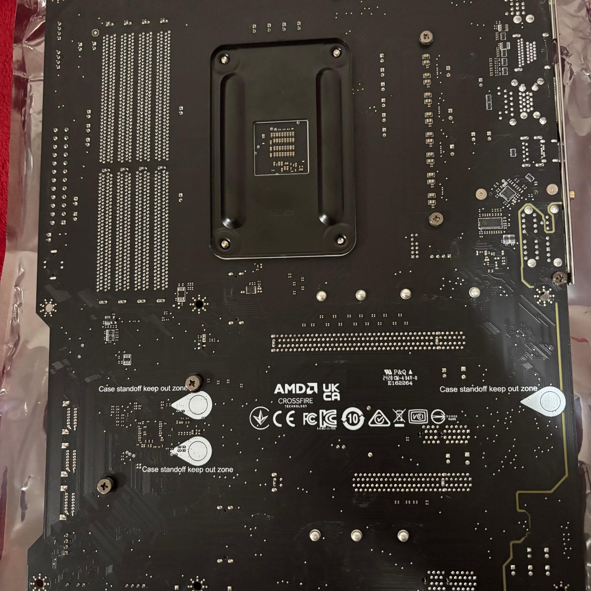 Ryzen 5 5600X + MSI B550 Tomahawk Max WiFi + 32GB Corsair DDR4-3600 Combo (Tested)