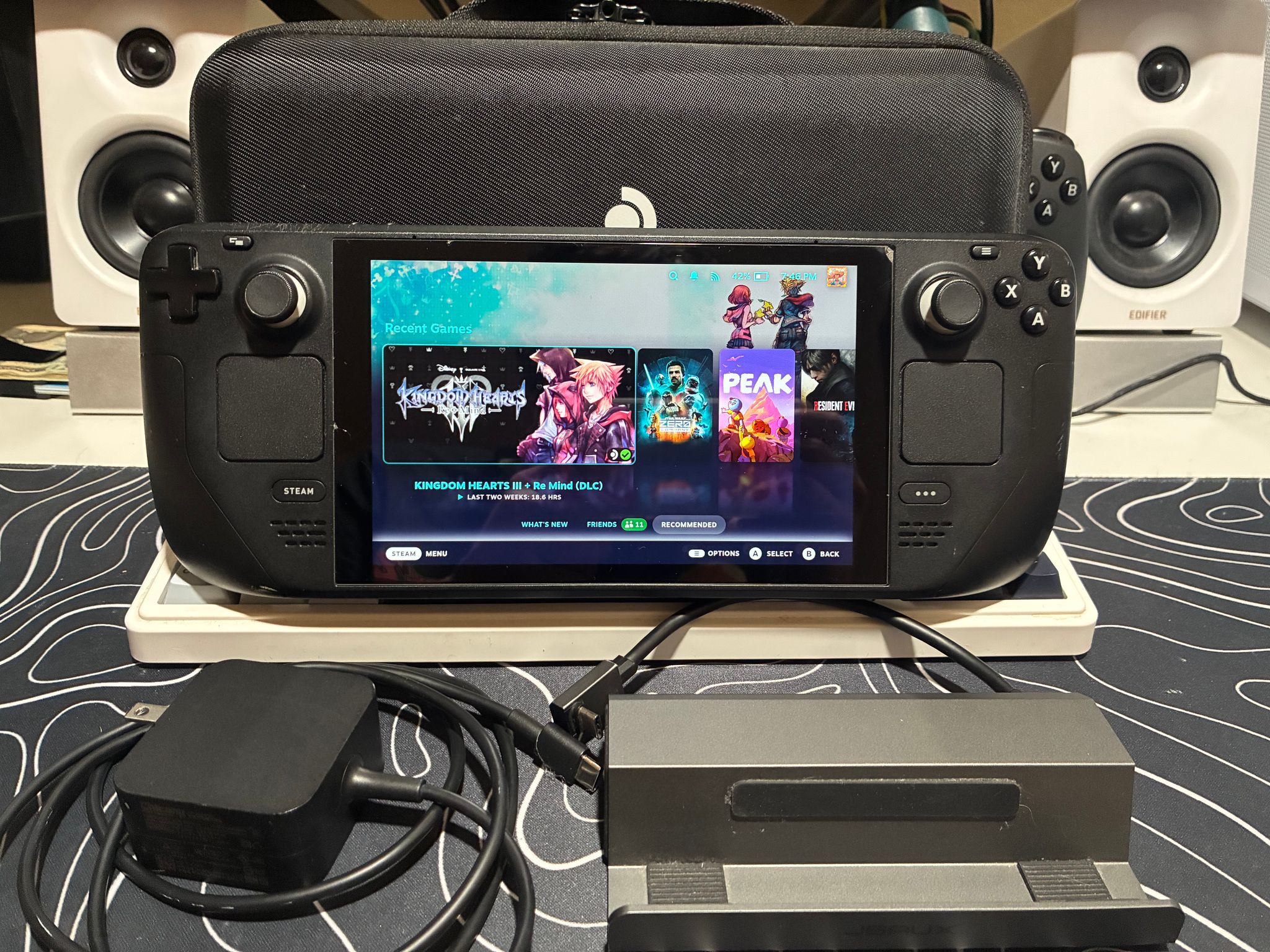 Steam Deck LCD 2TB w Jsaux dock