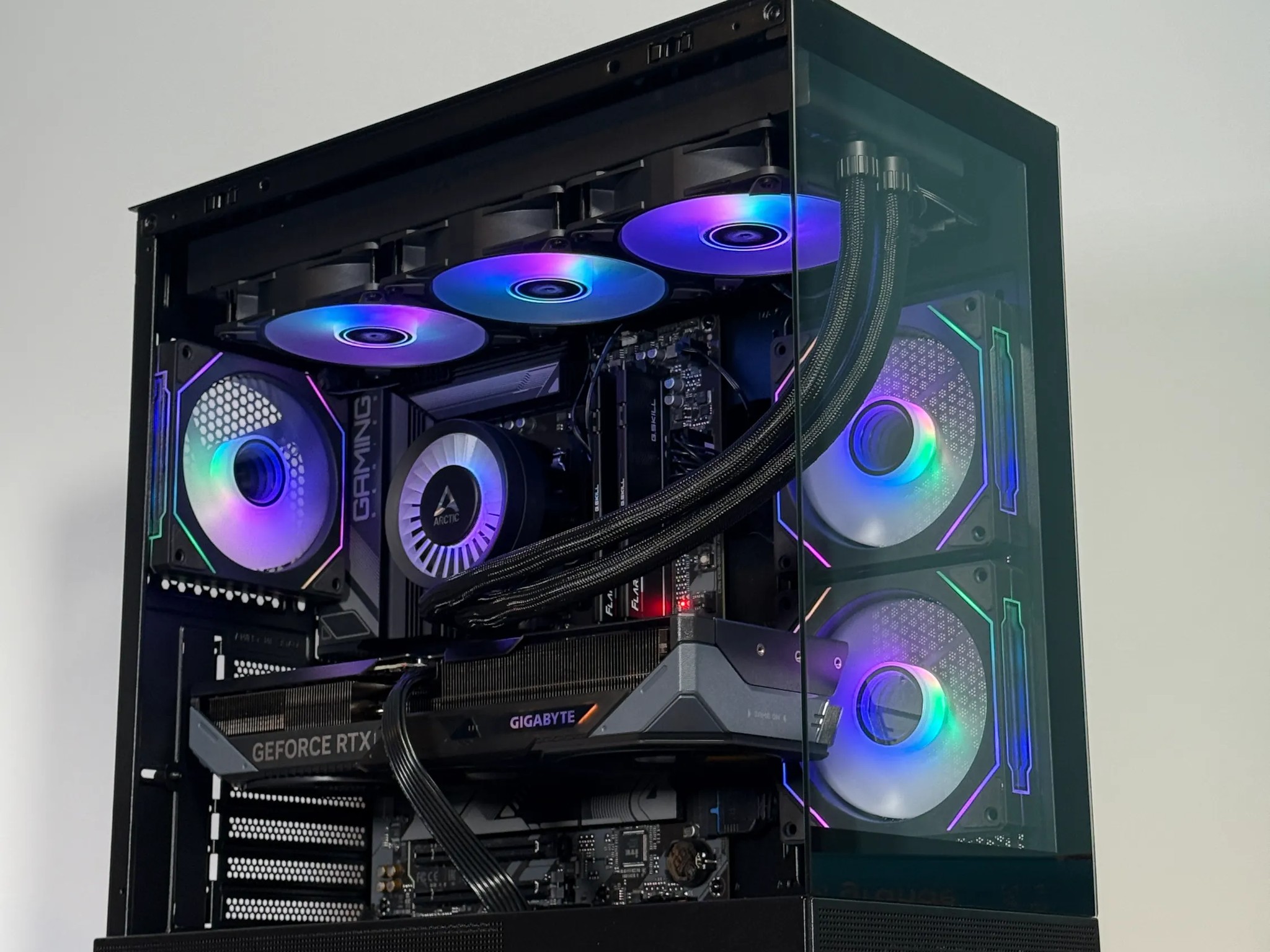 Ryzen 7 7800x3d RTX 5070 Gaming PC
