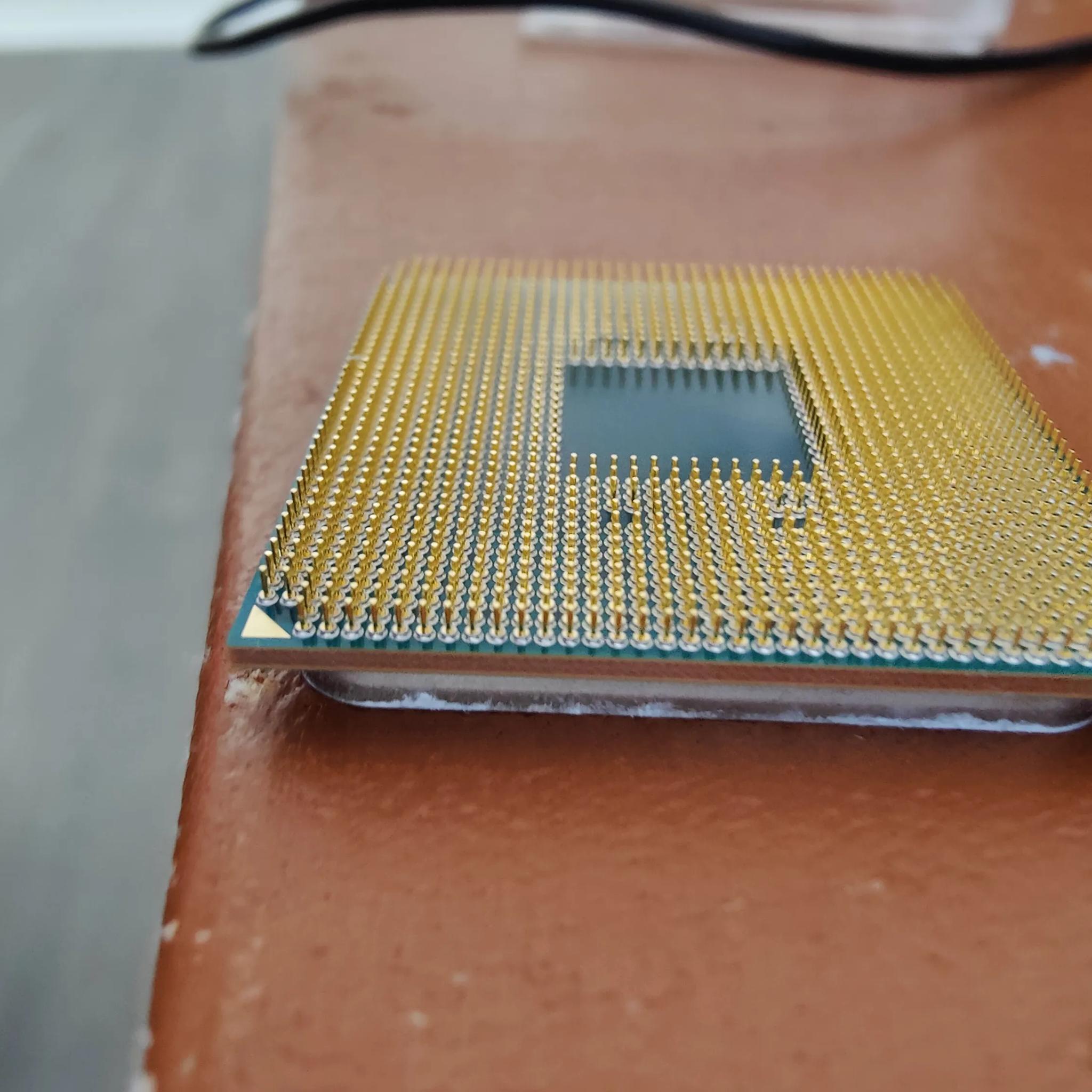 Ryzen 5600x w/stock cooler