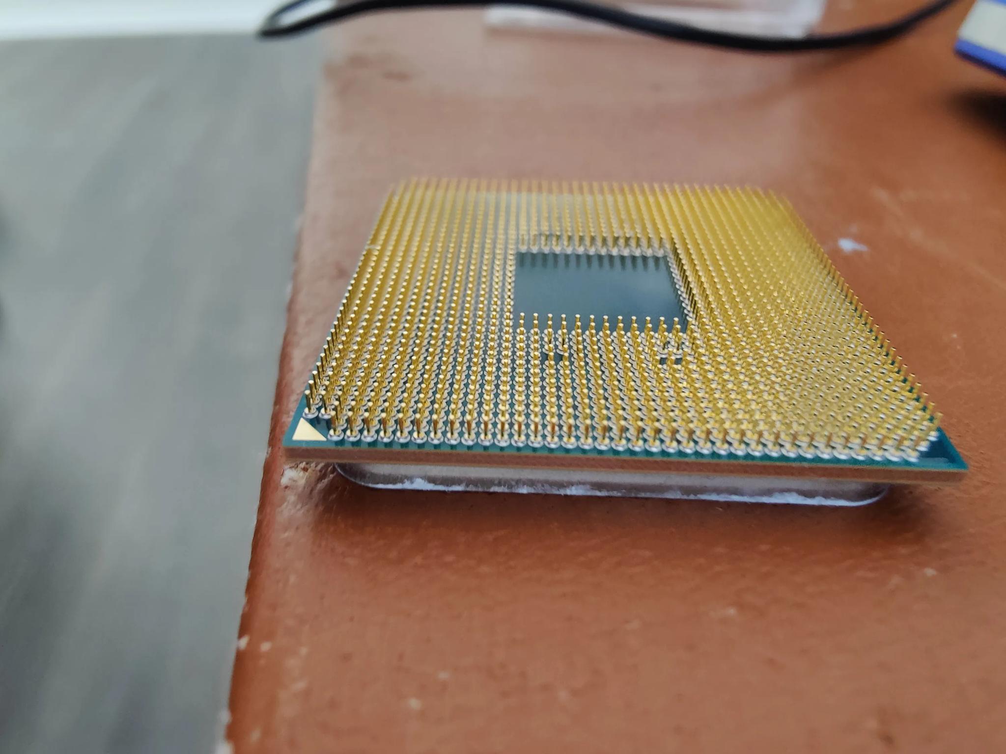 Ryzen 5600x w/stock cooler