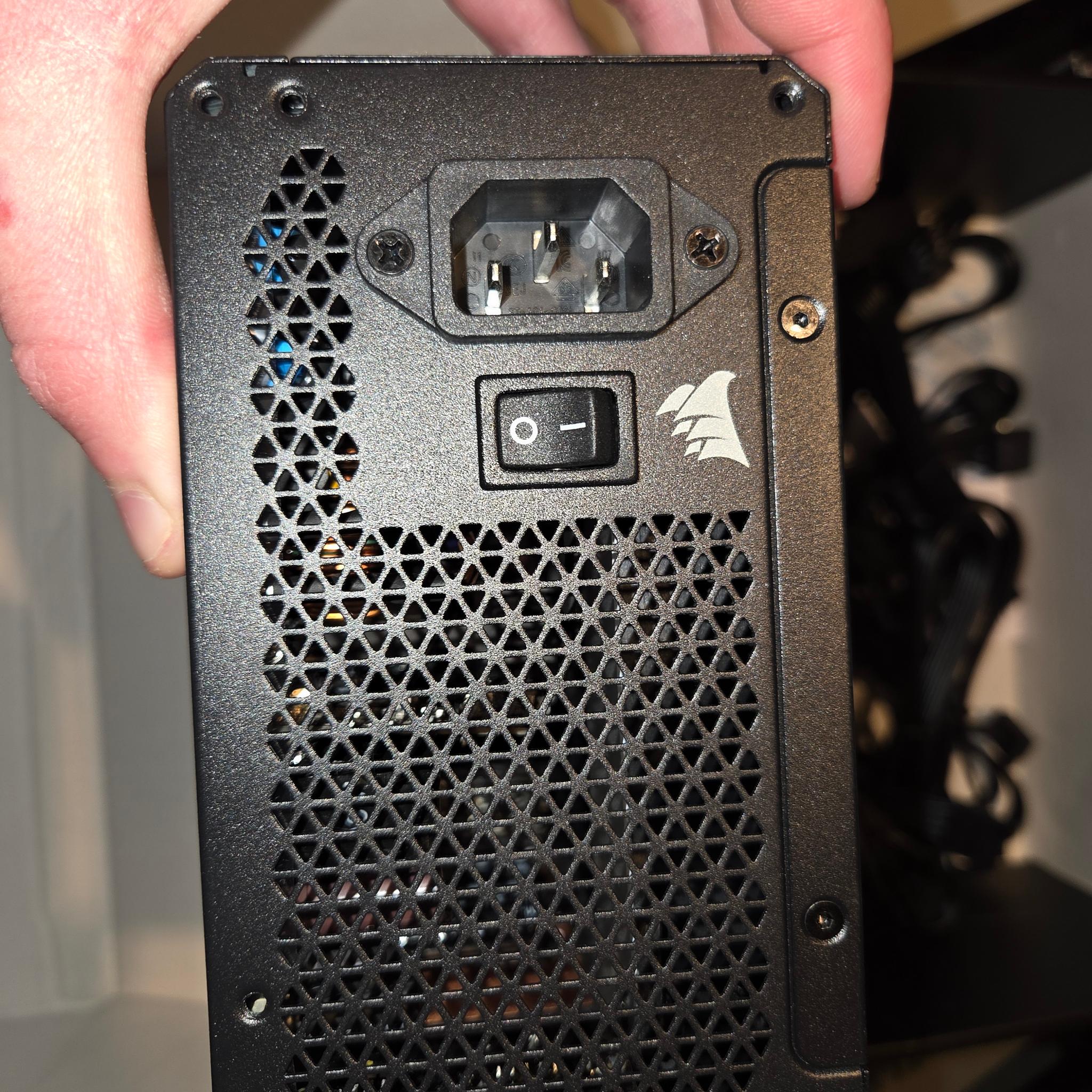 CORSAIR 1200W RMx Shift RM1200x Shift Fully Modular 80PLUS Gold ATX Power Supply