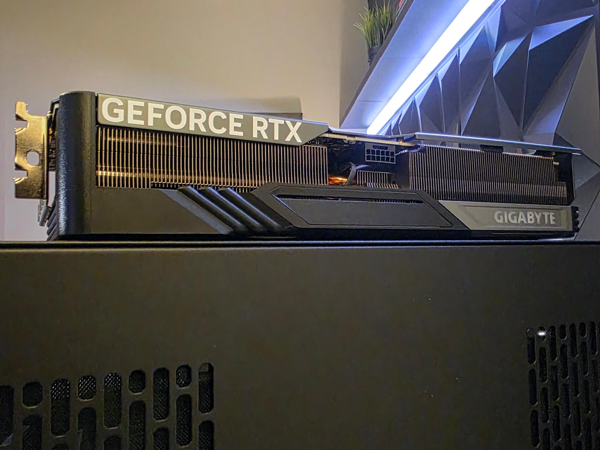 GIGABYTE RTX 4070 TI SUPER