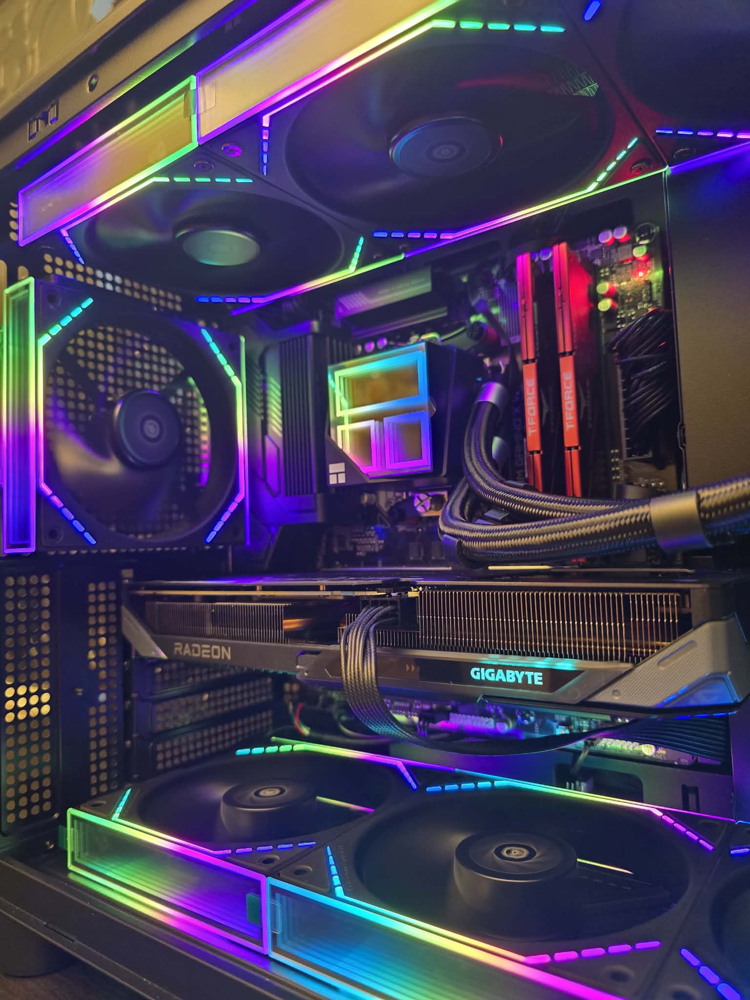 🚀 1440P ALL NEW CUSTOM AM5 PC | RX 9060XT 16GB | RYZEN 5 7600X | 1TB SSD | 32GB DDR5 6000MHZ 🚀