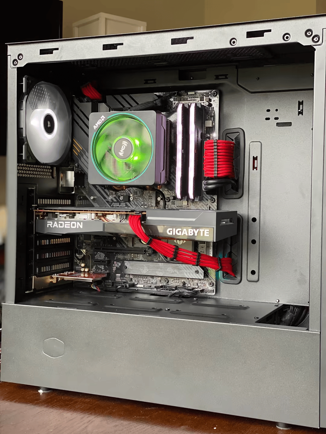 Ryzen 7 3700x and RX 6600 Custom Build!