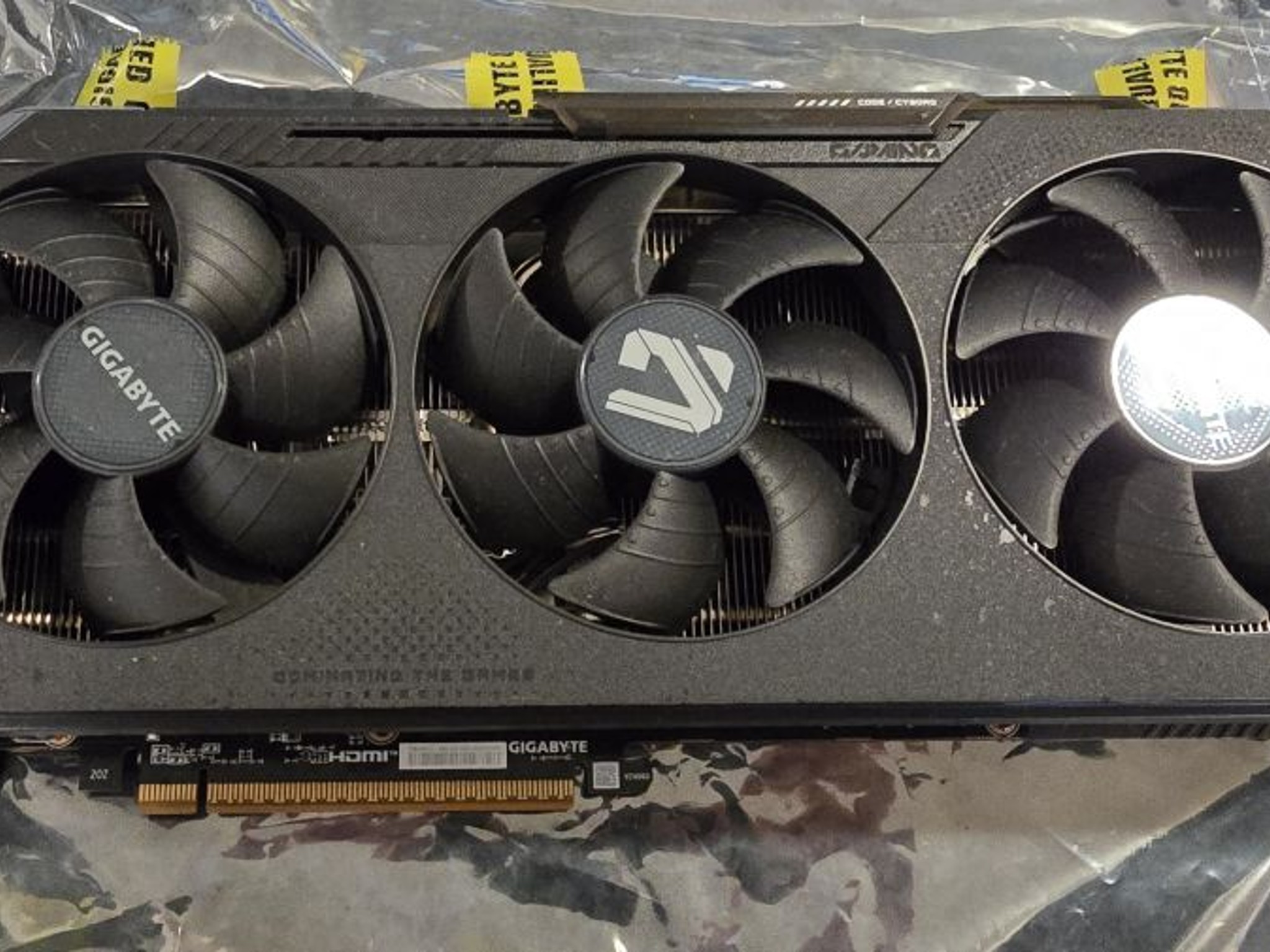 GIGABYTE Radeon RX 9070 Gaming OC 16G Graphics Card, PCIe 5.0, 16GB GDDR6, GV-R9070GAMING