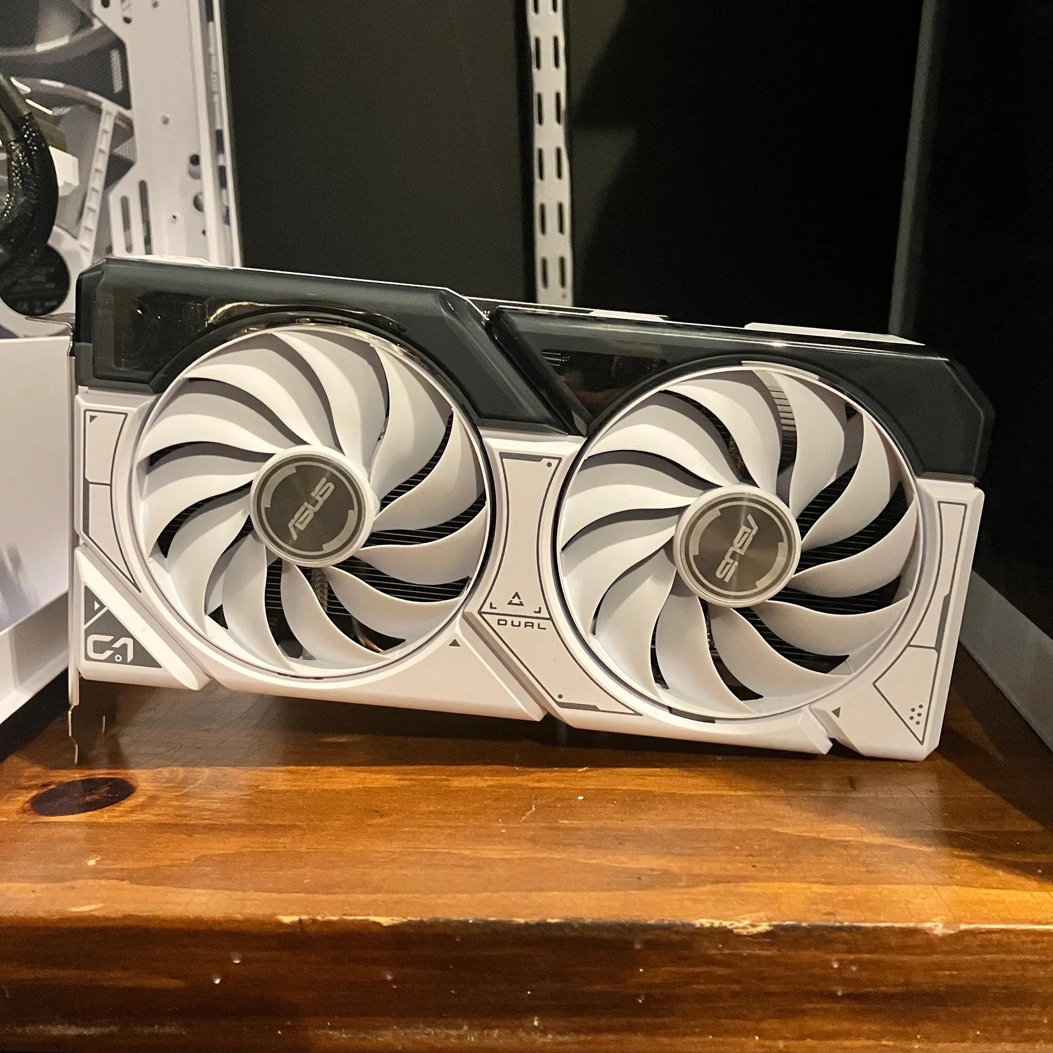 Open Box NEVER USED ASUS Dual RTX 4060 Ti 8gb
