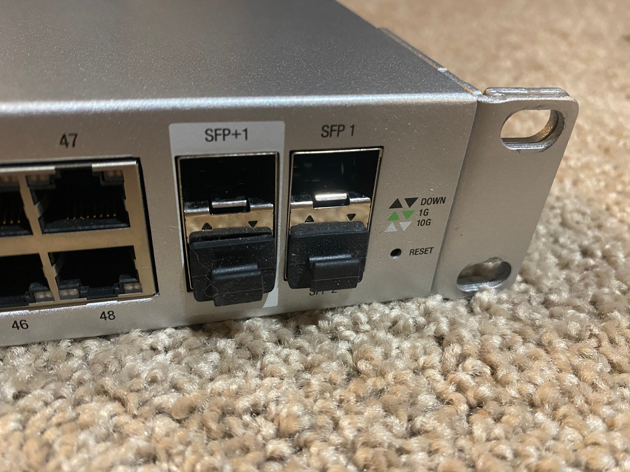 Ubiquiti UniFi US-48 48-Port Switch | NON-PoE | 2x SFP+ 10G + 2x SFP | Rackmount | Tested