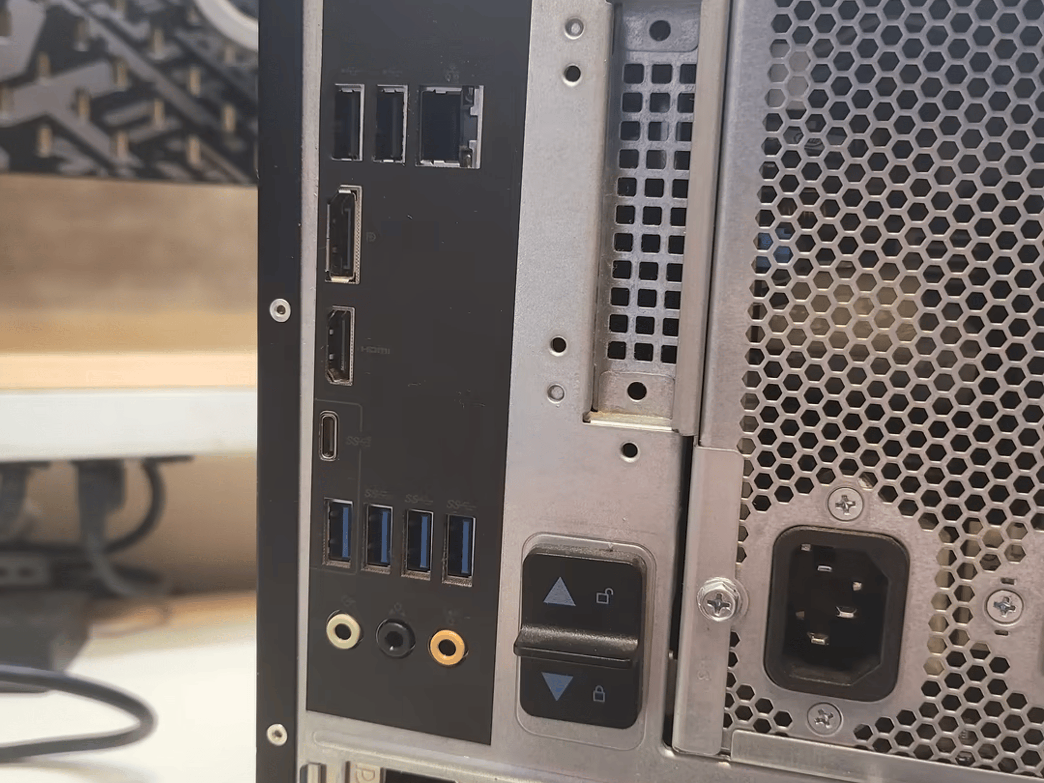 8 Core Workstation, i9 9900k and GTX 1070. Dell video editing/ photo editing or gaming pc / prebuilt