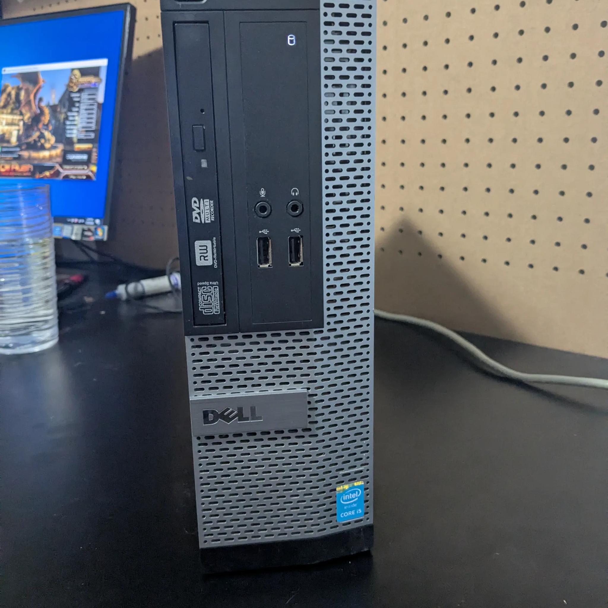 Potato Spec | 30+ FPS Fortnite | Free shipping! | i5-4570, 8GB RAM, 250GB HDD, AMD GPU, Win10, Wifi