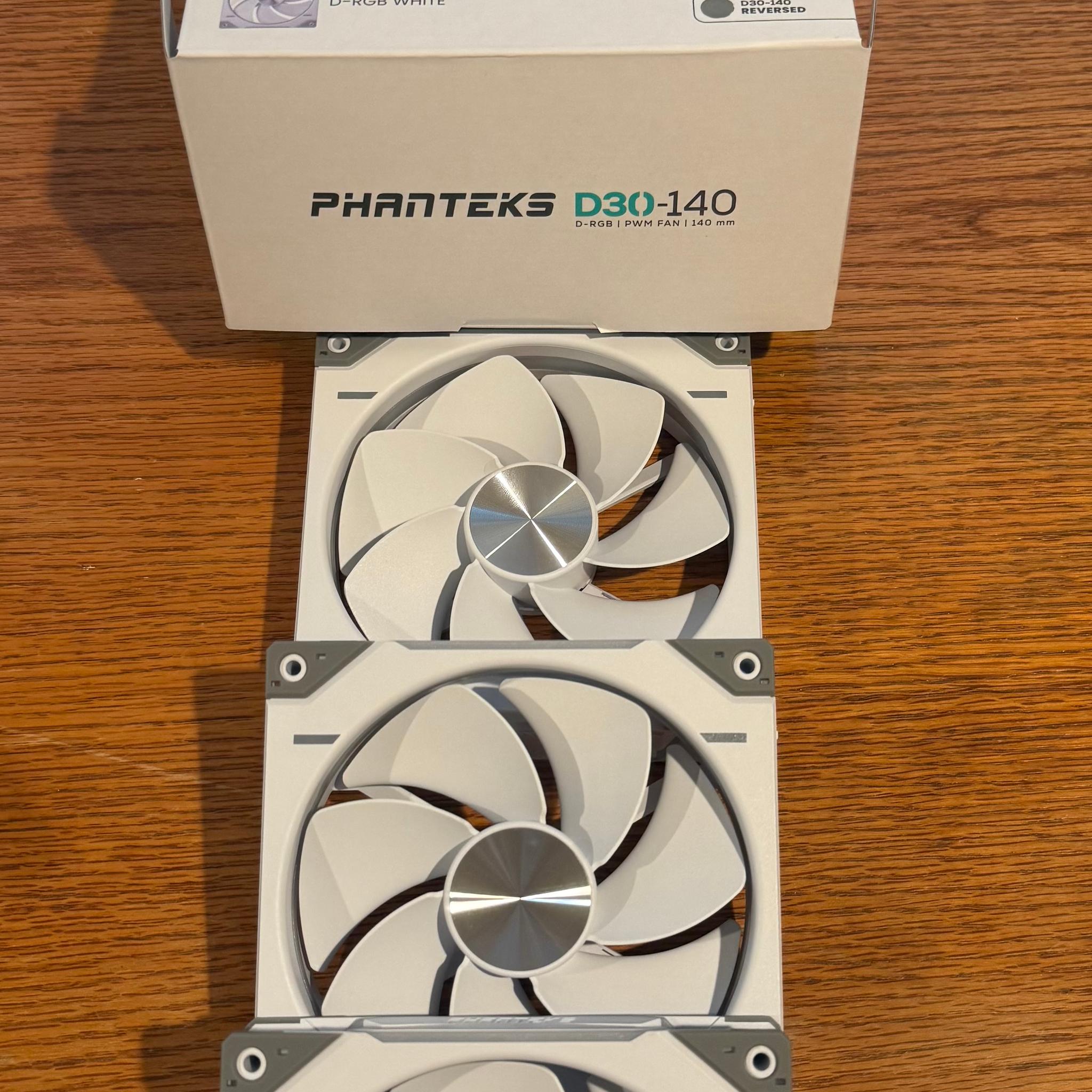 Phanteks D30-140 DRGB PWM FAN 3pack, Reverse Airflow Model