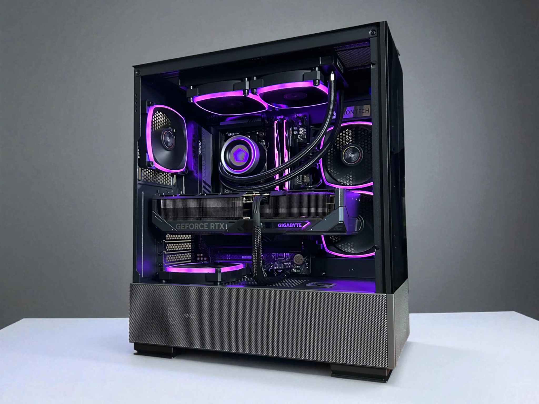 RTX 5090 | Ryzen 7 9800X3D | 64GB DDR5 6200MT/s | 4TB NVMe | The Crusader Elite