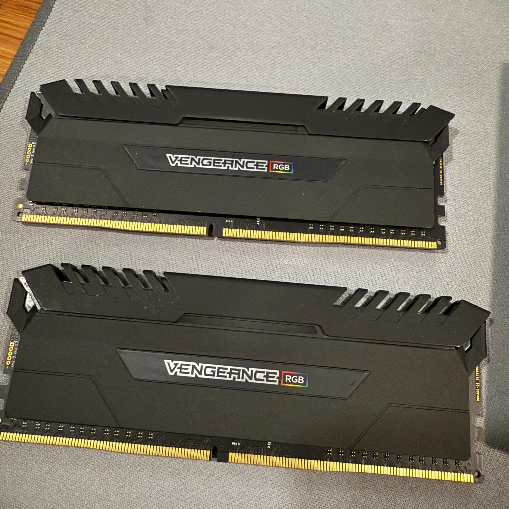 Corsair Vengeance RGB DDR4-3200 16GB (2x8)