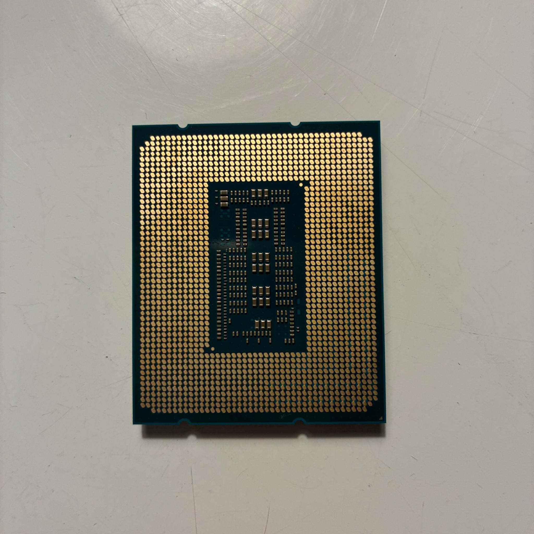 i7-13700KF - LGA 1700 CPU