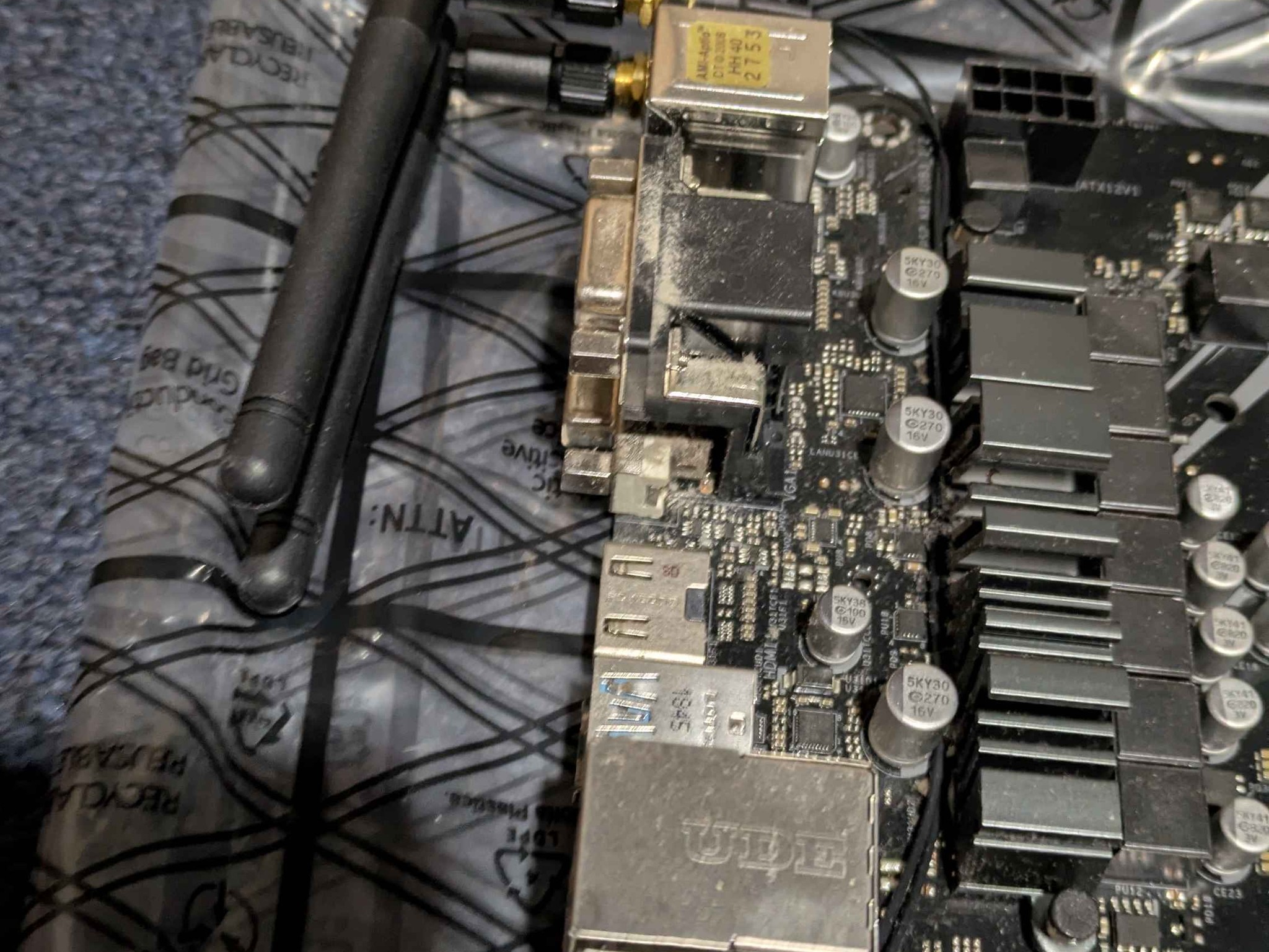 ASRock Z390 Wifi Phantom Gaming 4 Motherboard + Intel 9700k