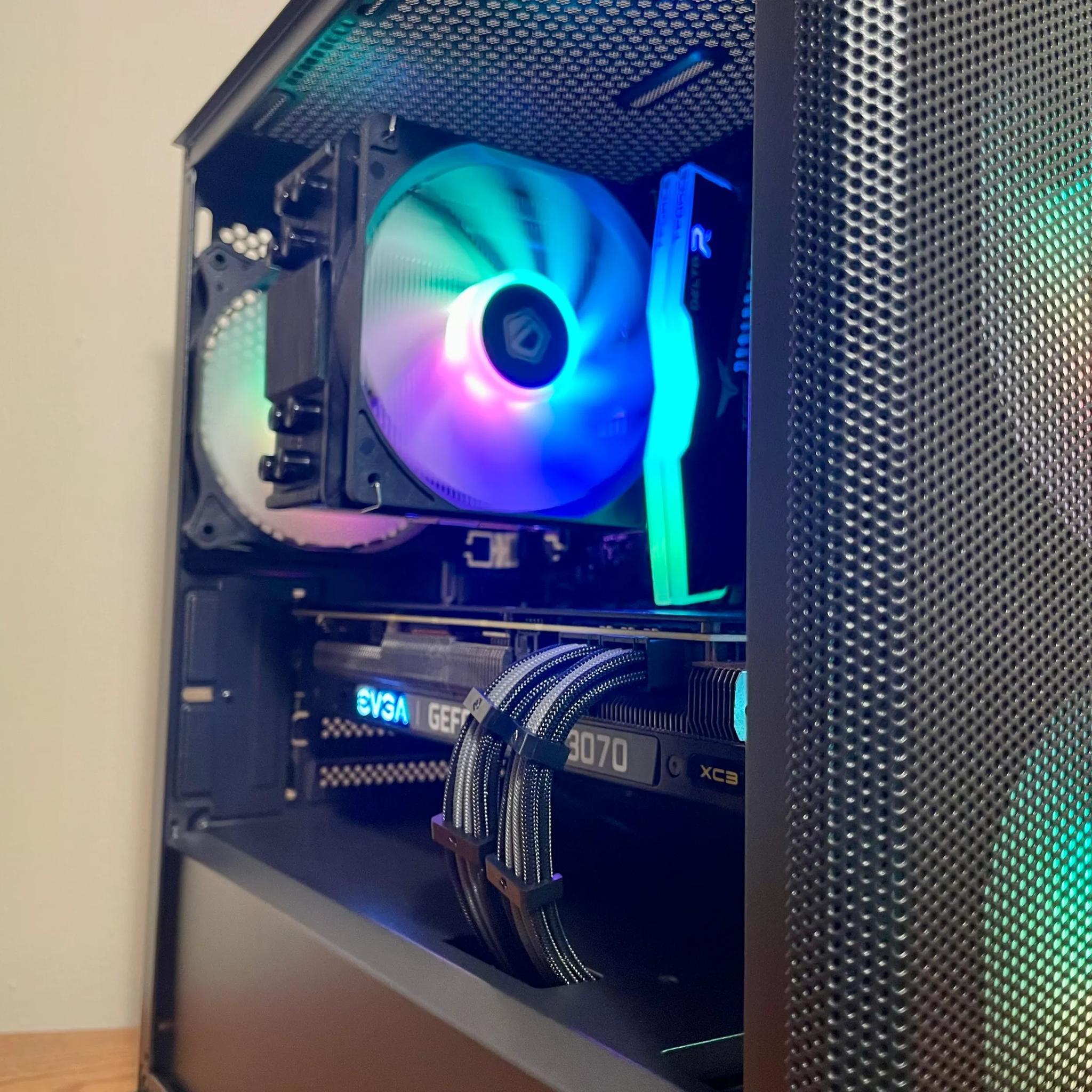 RTX 3070 - Ryzen 5 5600x - 32gb DDR4 - Gaming PC