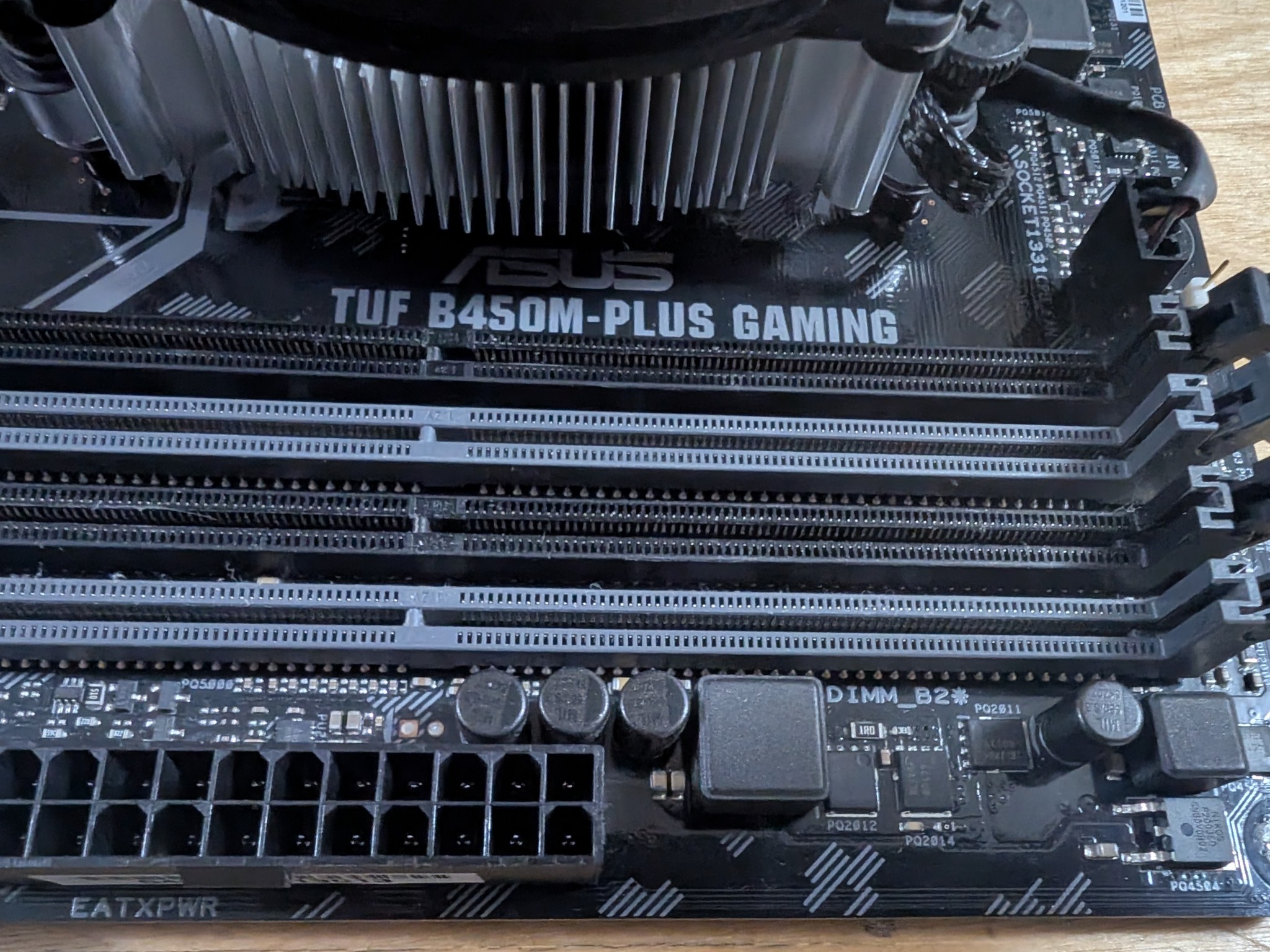Asus B450m + AMD Ryzen 3 PRO 2200GE