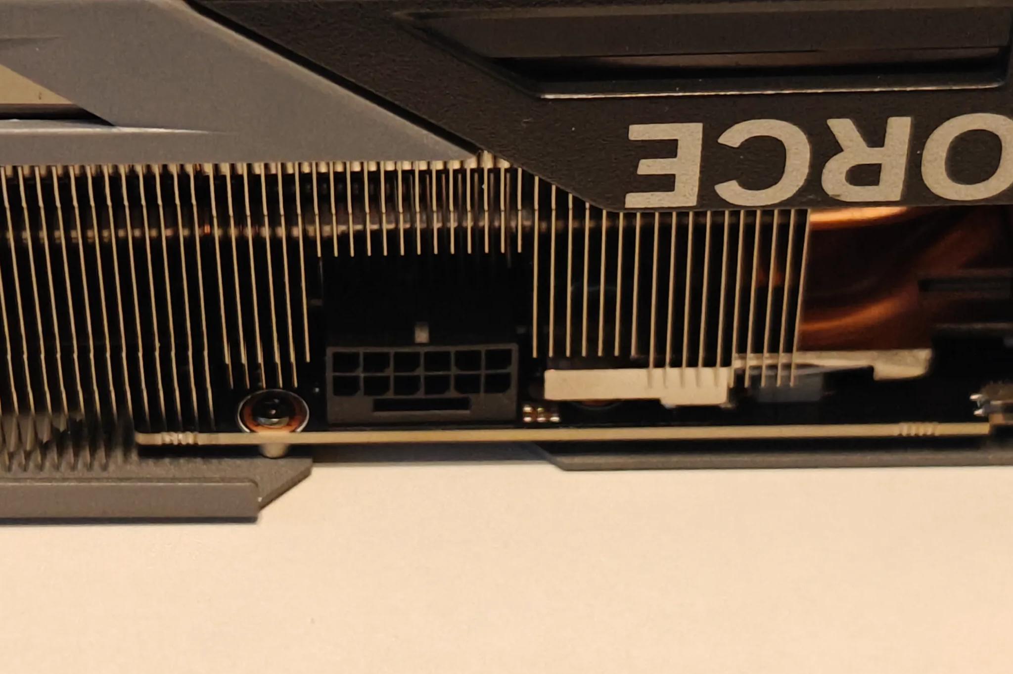 GIGABYTE GAMING GeForce RTX 4090 24GB GDDR6X (OPEN BOX, RETAIL BOX DAMAGE)