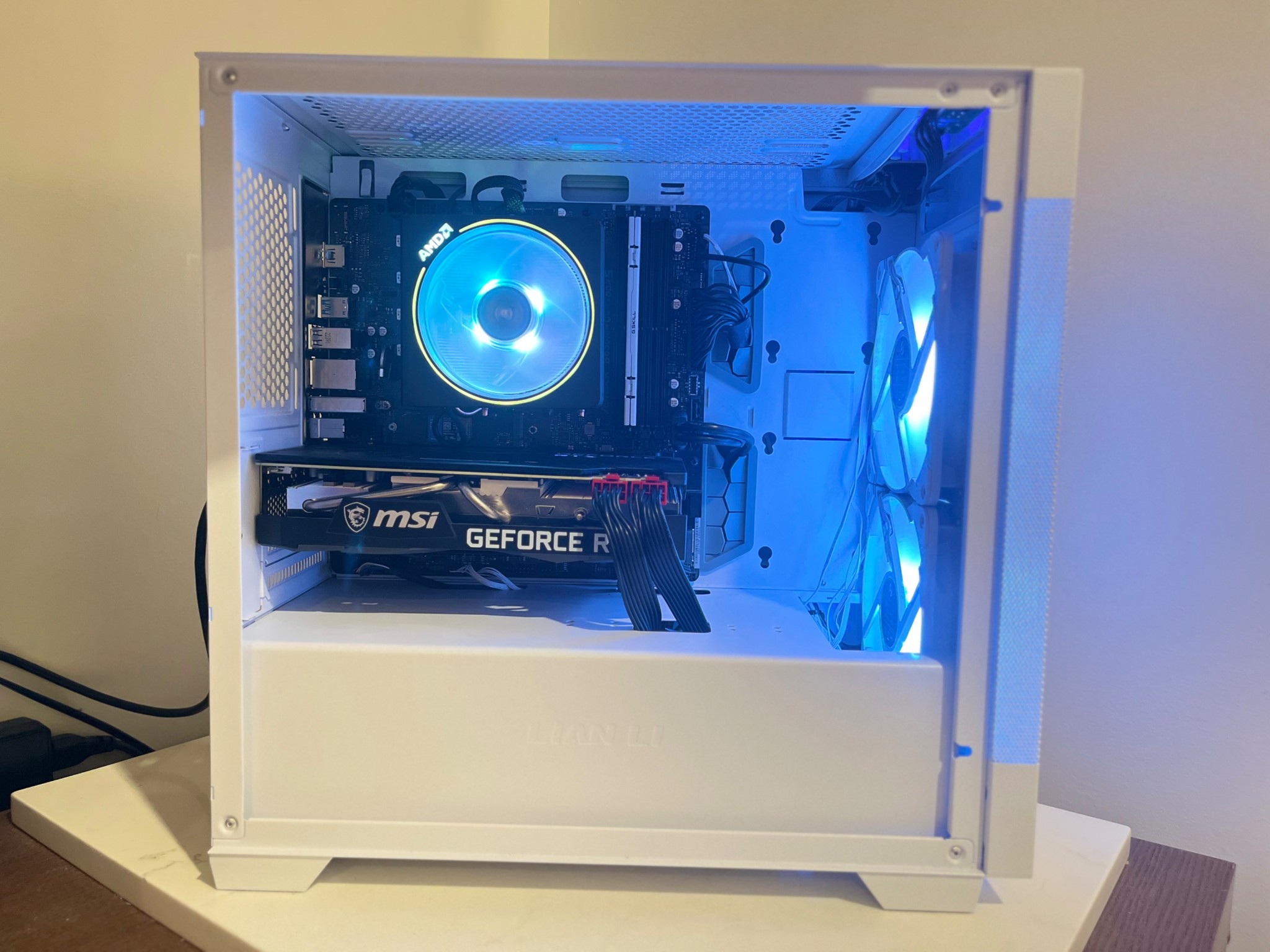 Ryzen 7 7700 | RTX 3060 Ti  |1080/1440p BEAST ⚪️🐺Gaming/Creator Pc