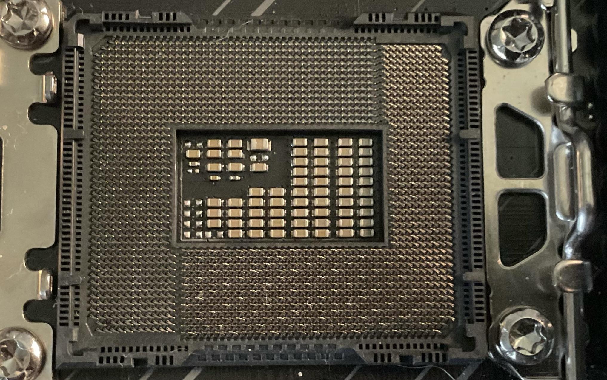 For sale: Like New, Asus TUF Gaming Z690 Plus WiFi D4 Motherboard