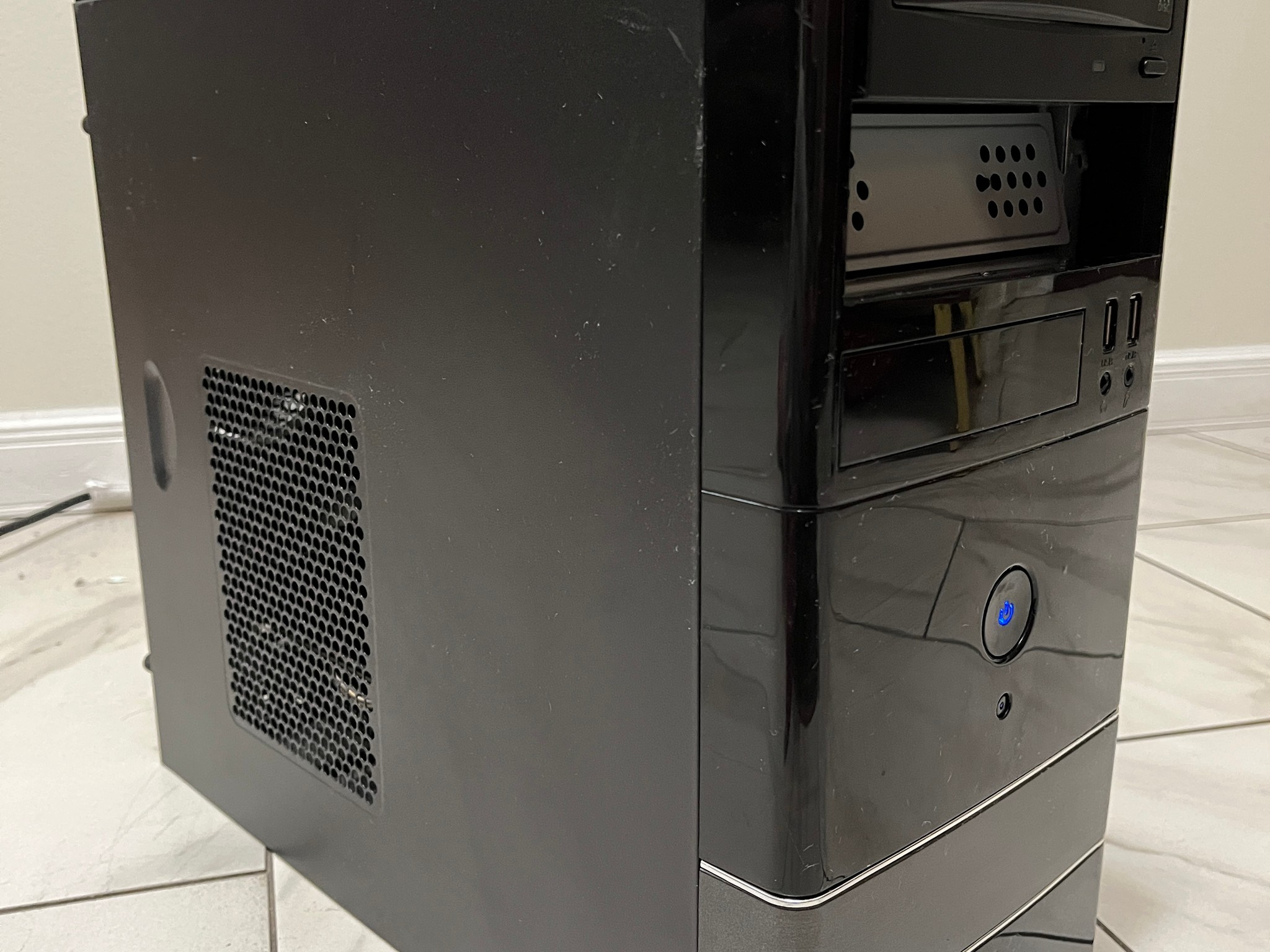 NVIDIA RTX 2060 Super, Intel Core i5-8400, 16GB RAM, 1.1 TB Storage, Sleeper Gaming PC w/ Wi-Fi & BT