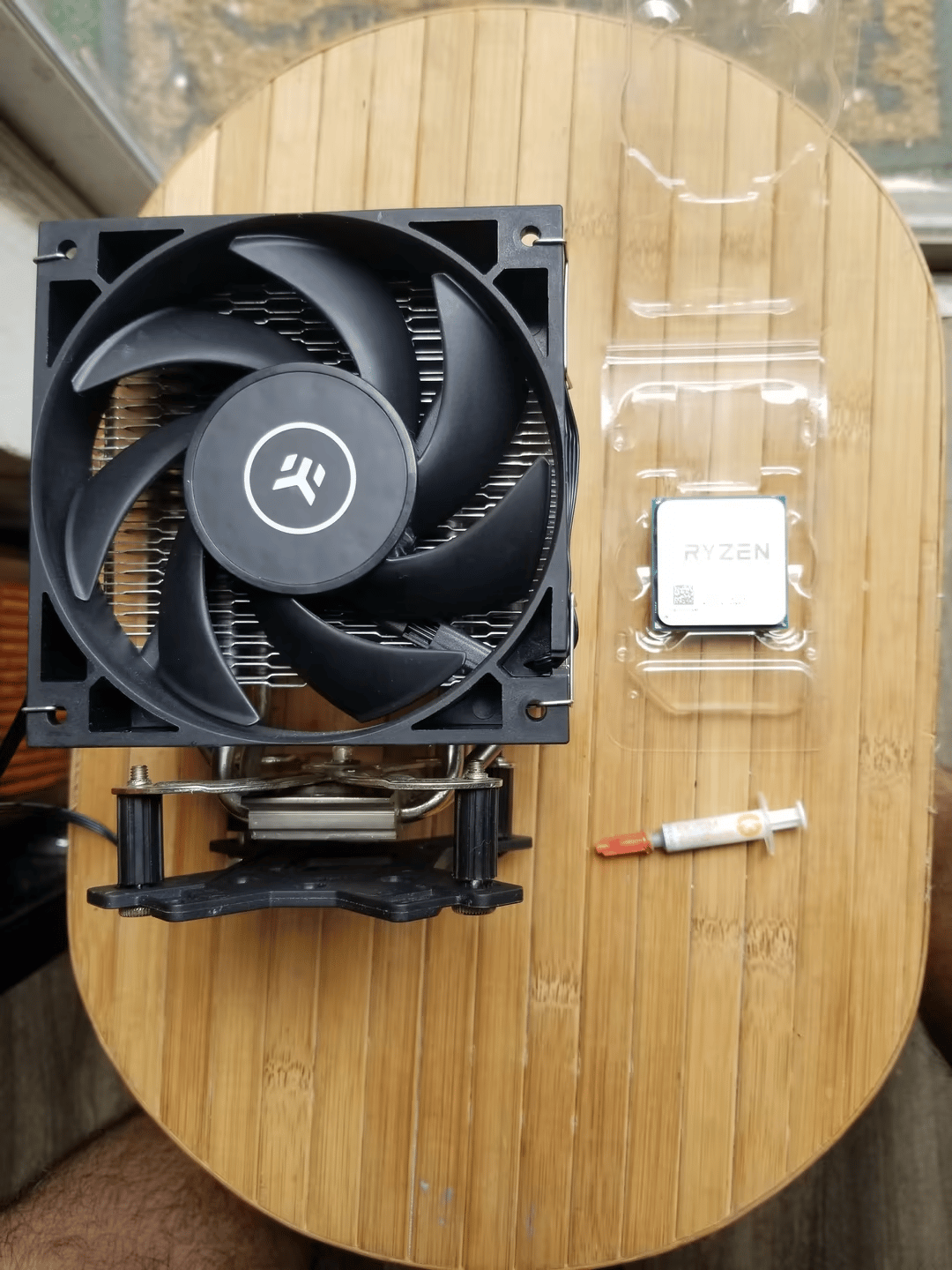 Ryzen 5 1600 w/ Cryorig H7