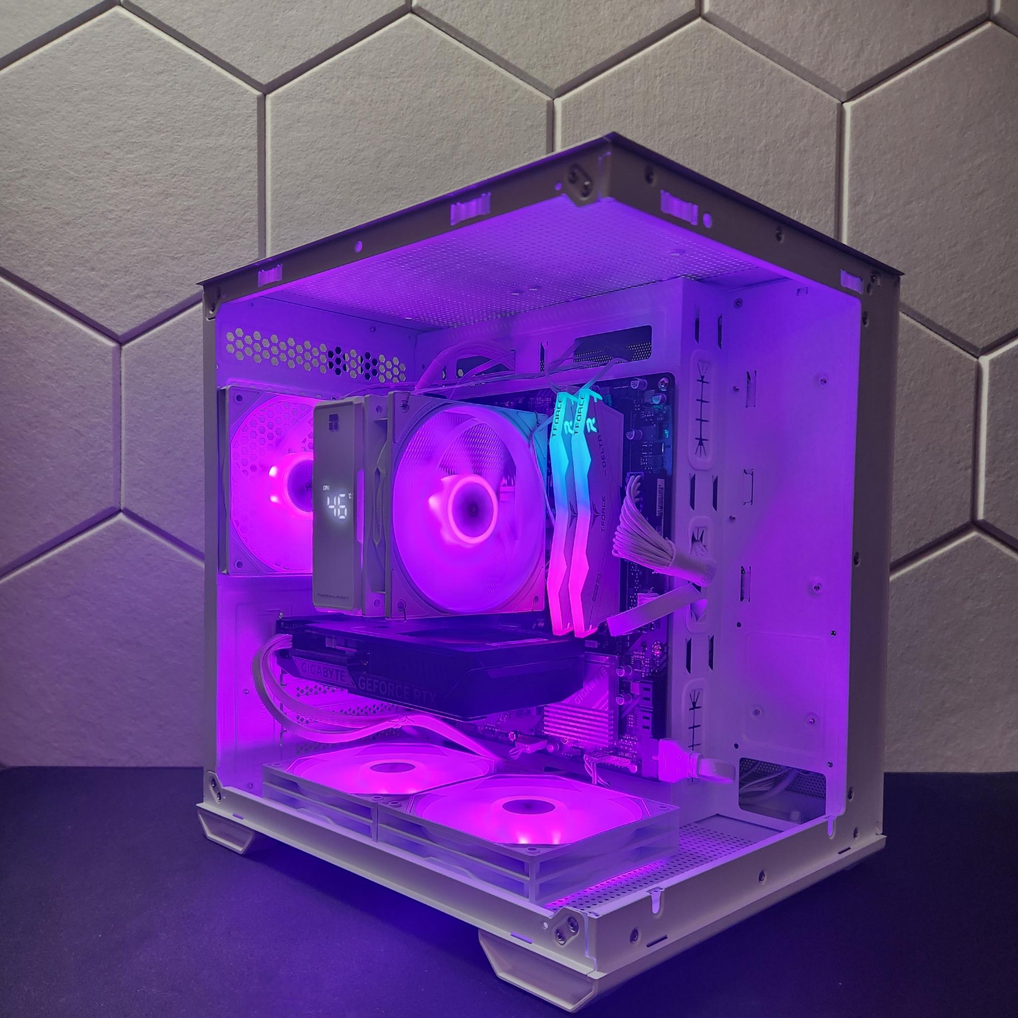 "Frosty" RTX 5060| Ryzen 5 7600X | 16GB DDR5 | 1TB SSD | WIFI+BT