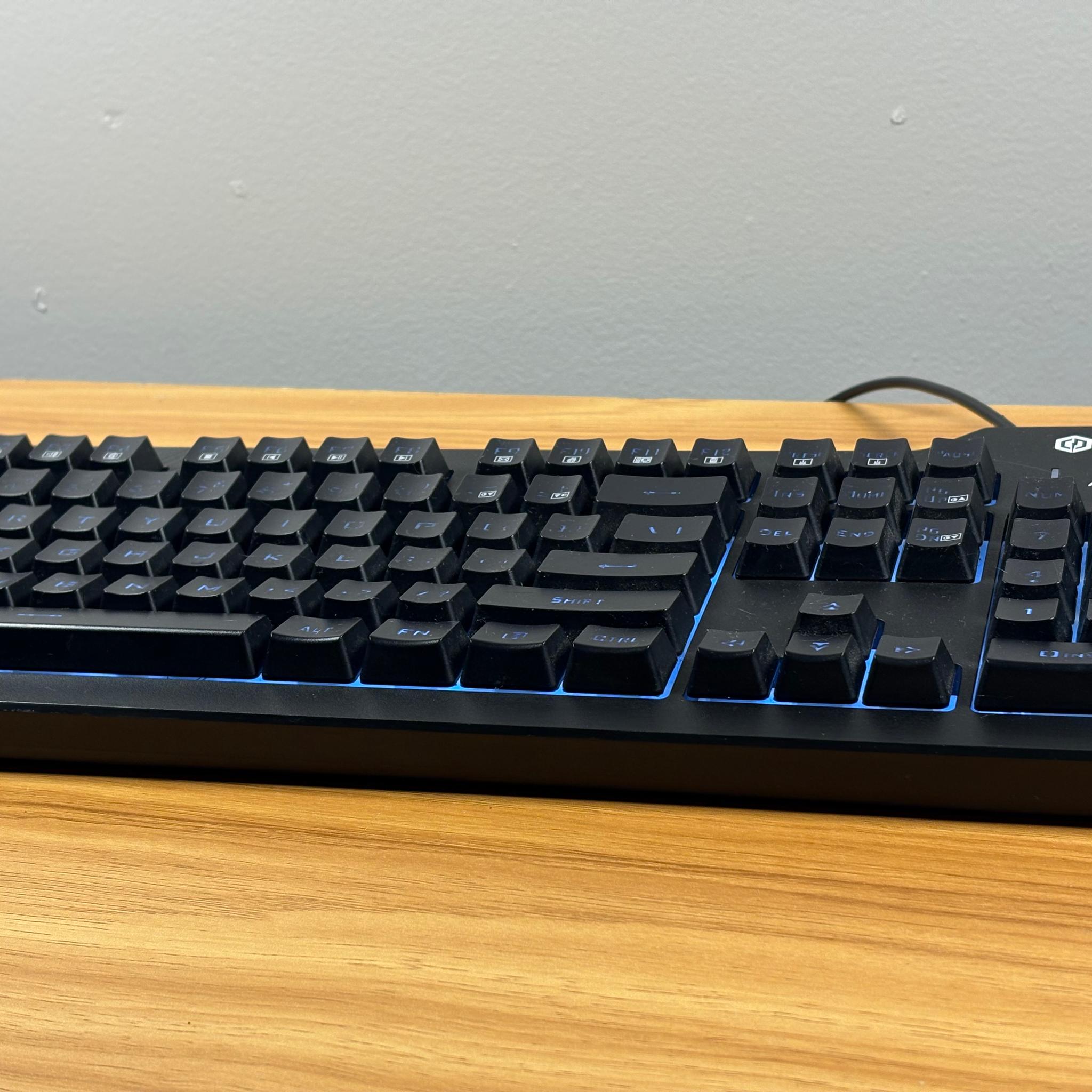 MIDRANGE GAMING LAPTOP ( i9, RTX 3070, 32GB). $999 OBO.