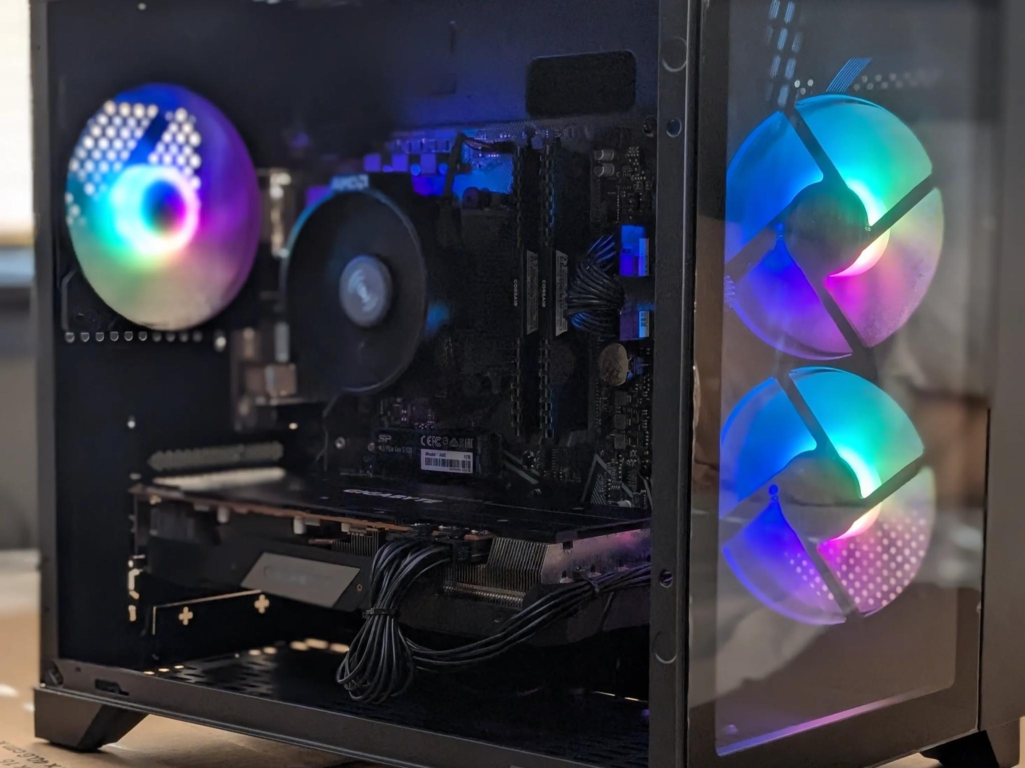 RX 5700 XT, Ryzen 3600, 16 GB DDR4, 1 TB NVME, WiFi/BT- Cube Gaming PC